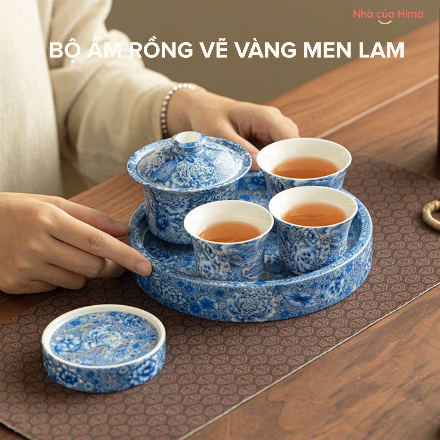 Bộ ấm trà rồng vẽ vàng men lam