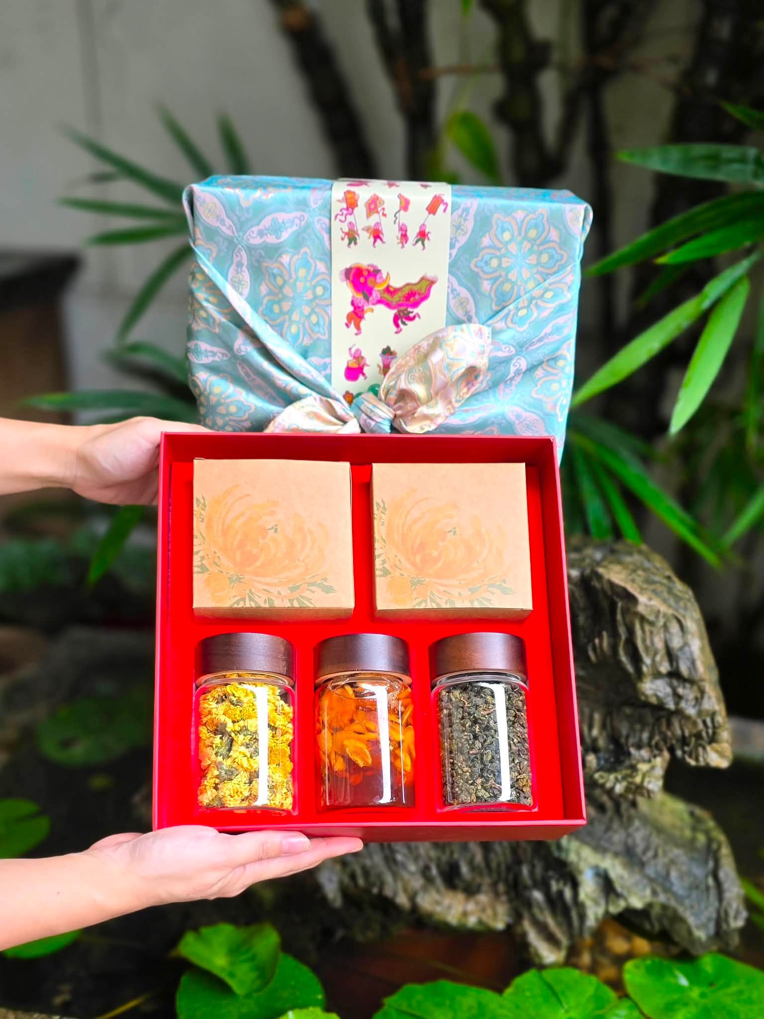 Hộp quà Viên Mãn
