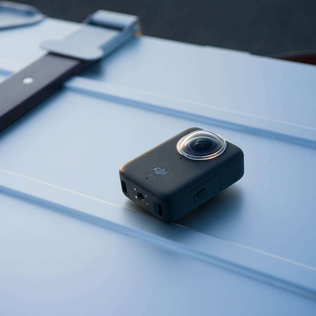 Camera DJI Osmo 360 Standard Combo