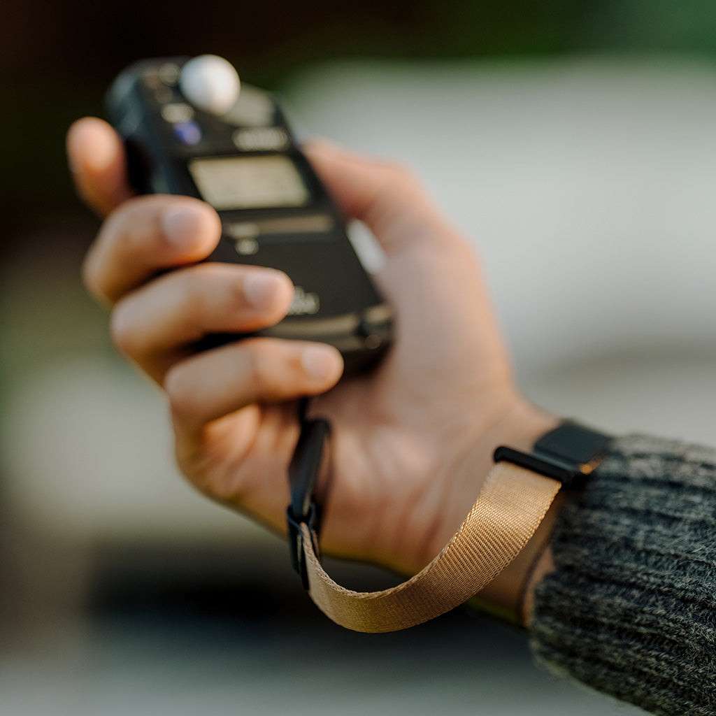 Dây đeo tay máy ảnh Peak Design Cuff
