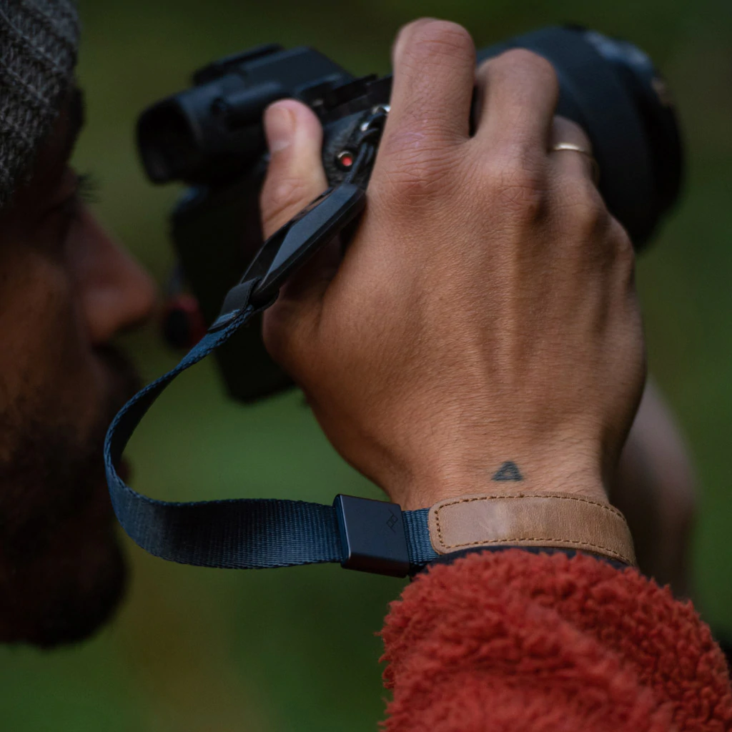 Dây đeo tay máy ảnh Peak Design Cuff