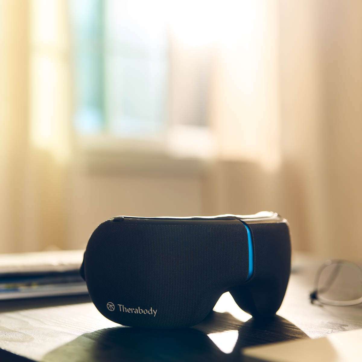 Máy massage mắt thông minh Therabody SmartGoggles 2.0 [TB-SG0004133-3A10]