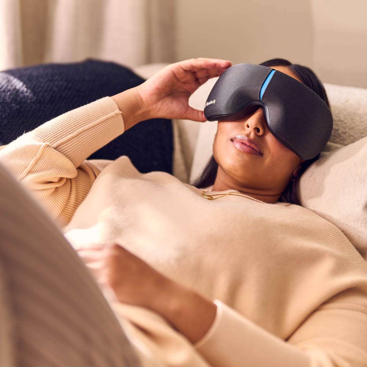 Máy massage mắt thông minh Therabody SmartGoggles 2.0 [TB-SG0004133-3A10]