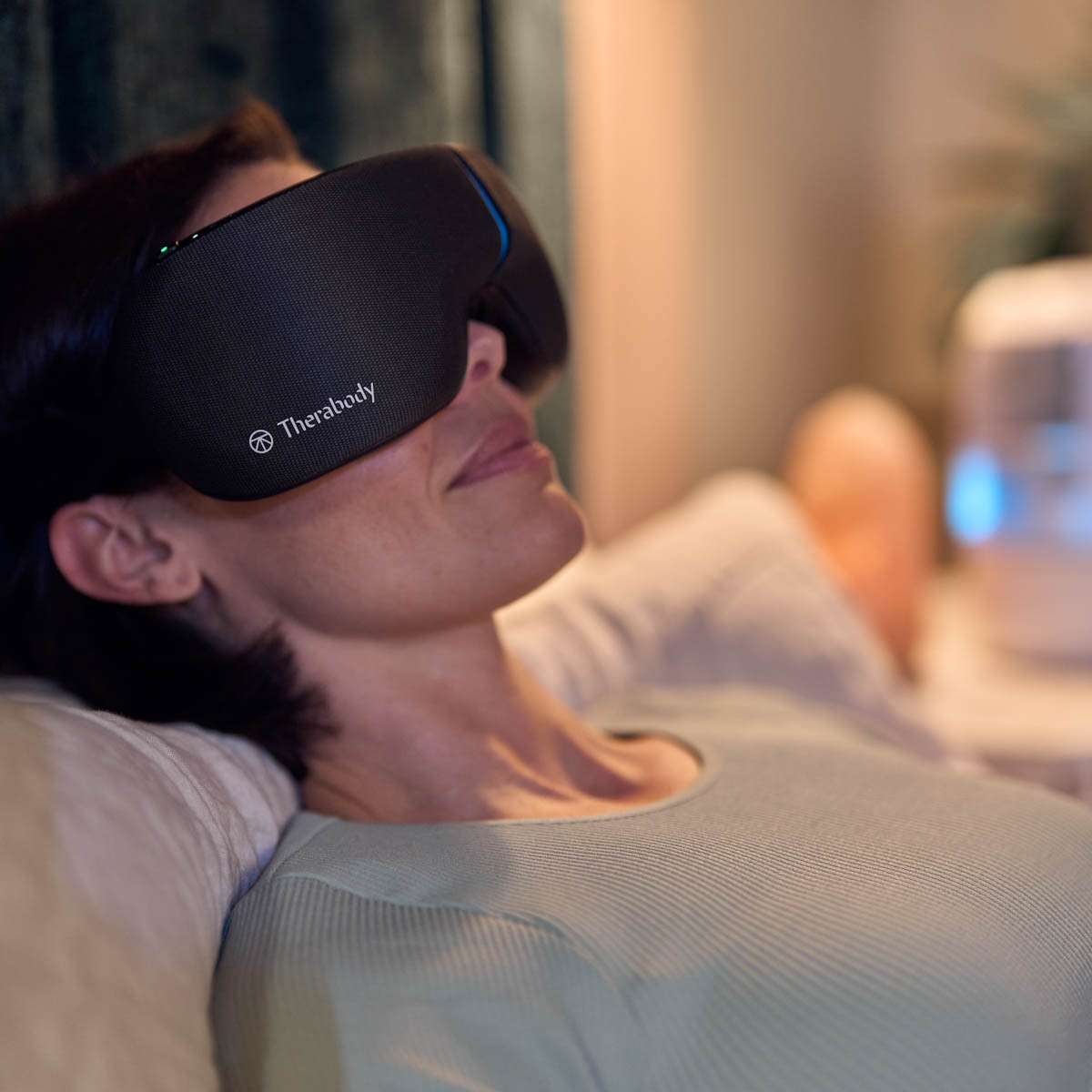 Máy massage mắt thông minh Therabody SmartGoggles 2.0 [TB-SG0004133-3A10]