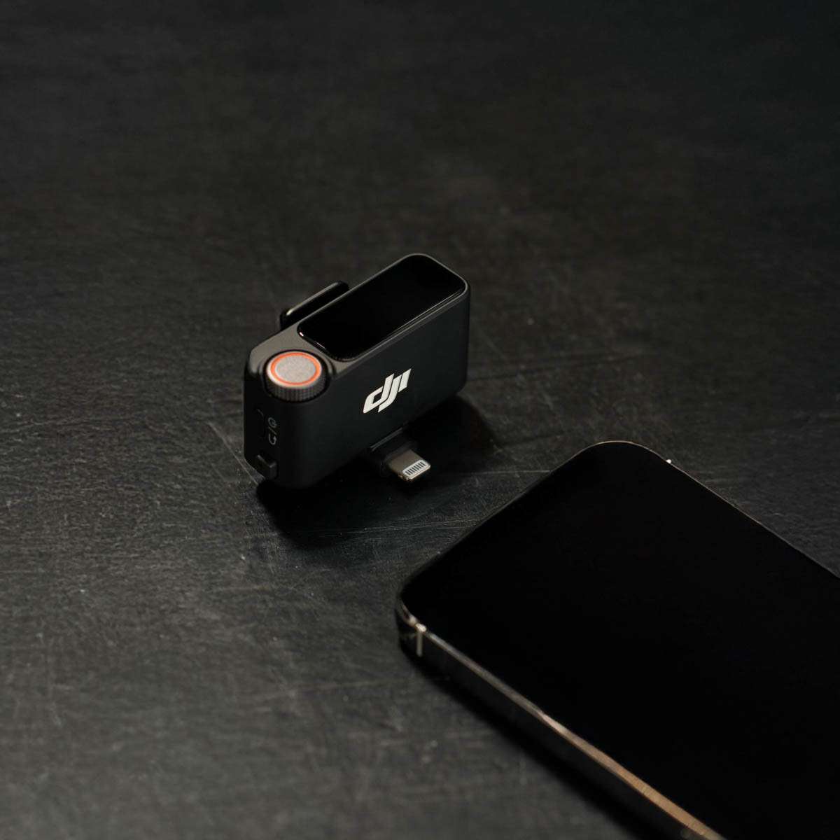 Micro không dây DJI Mic 3 (2 TX + 1 RX + Charging Case)