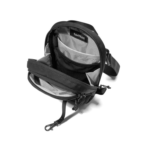 TÚI ĐEO CHÉO TOMTOC (USA) AVIATOR-T37 TRAVEL CROSSBODY – T37S1