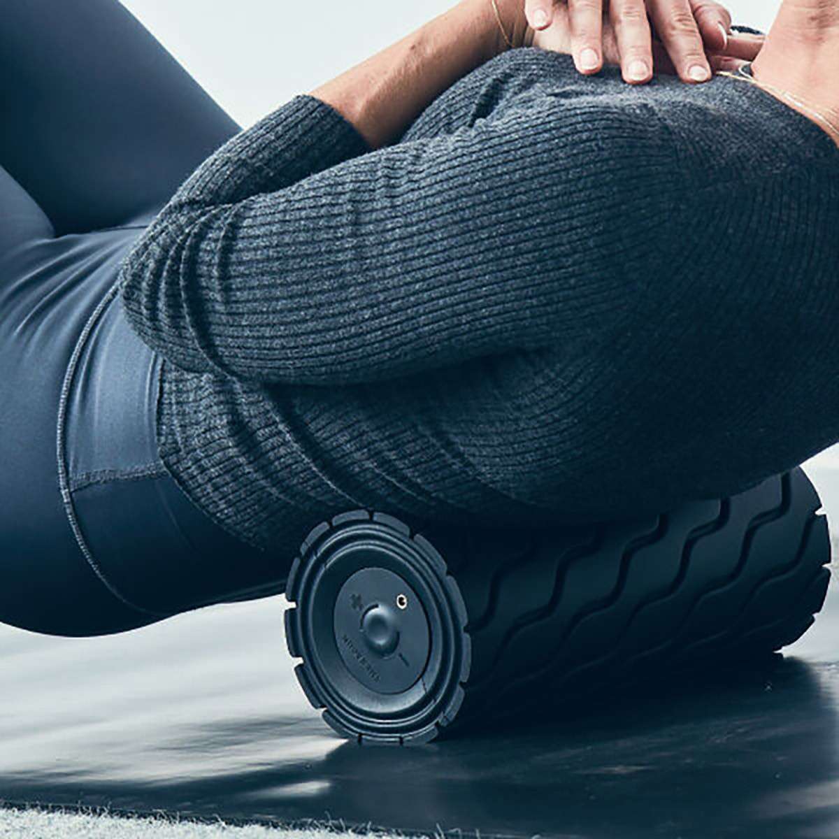 Thiết bị massage Therabody Wave Roller [WAVERROLLER-PKG-EU]