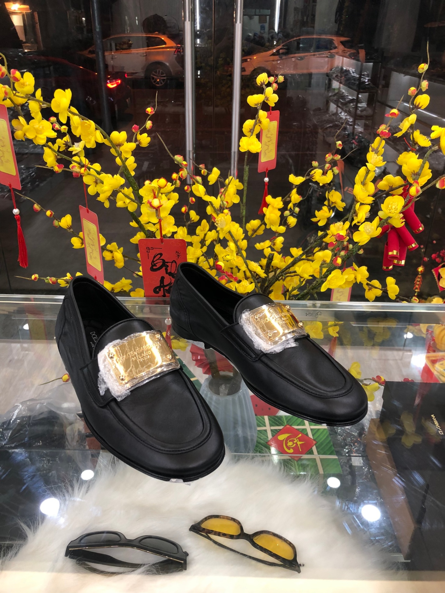 LOAFER DOLCE TAG VUÔNG A50483AE102