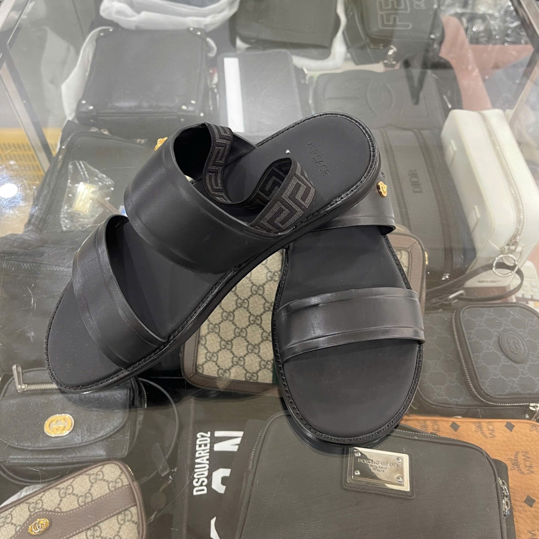 SANDAL VERSACE ĐEN MEDUSA VÀNG DSU7870S D4VFS