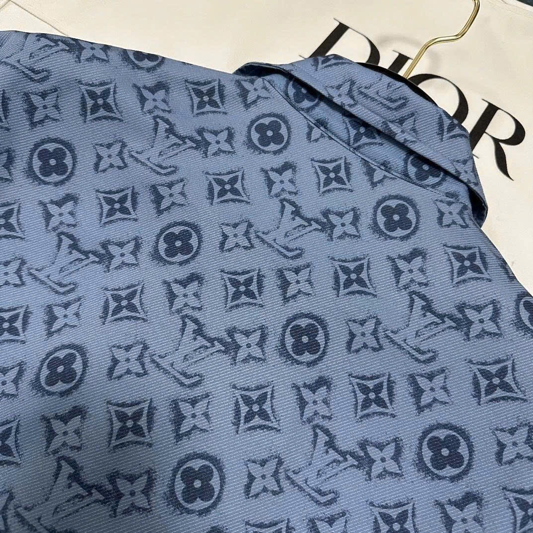 SƠ MI LOUIS VUITTON XANH HỌA TIẾT MONOGRAM RM241MM