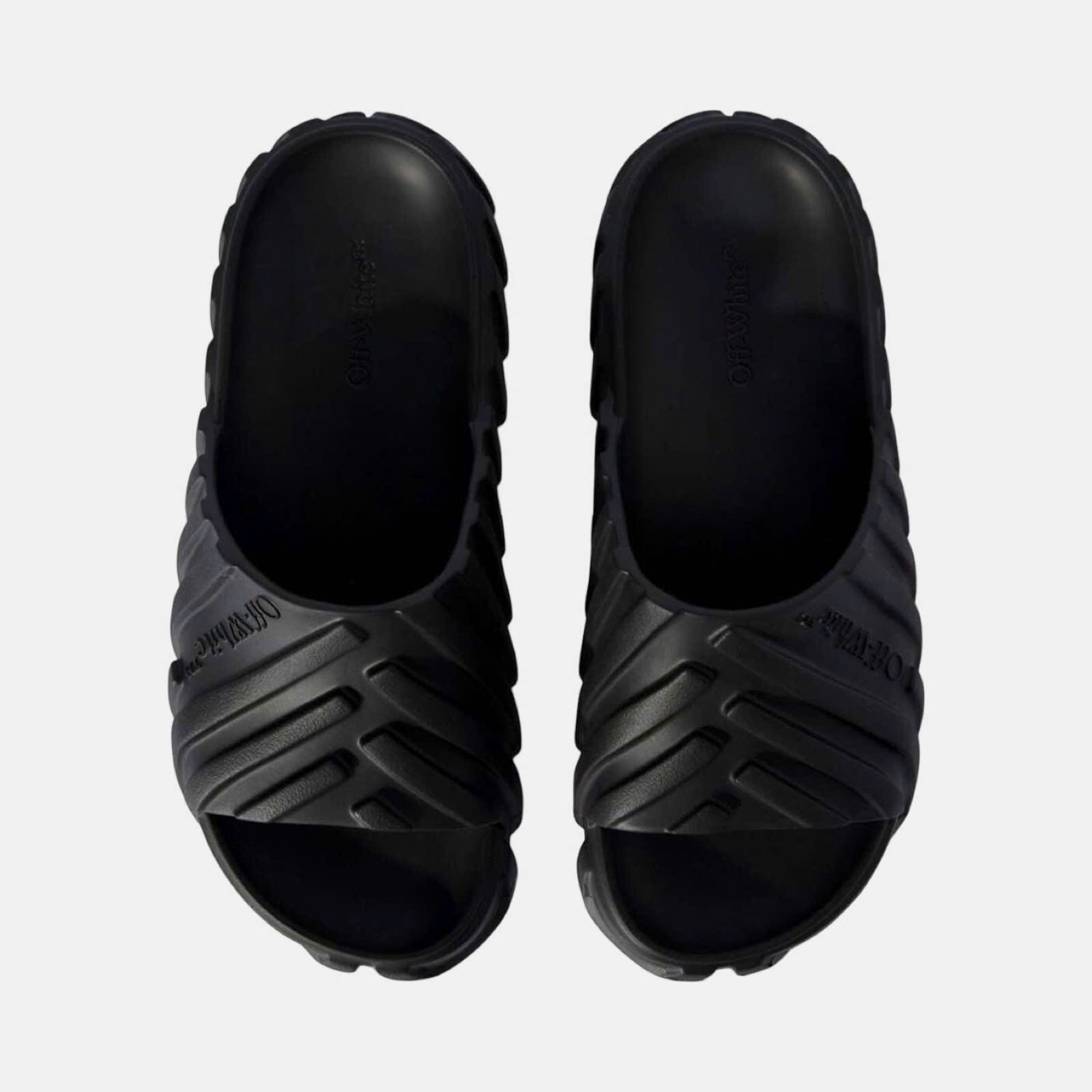 DÉP OFF-WHITE ĐEN OMIC018S24MAT0011010
