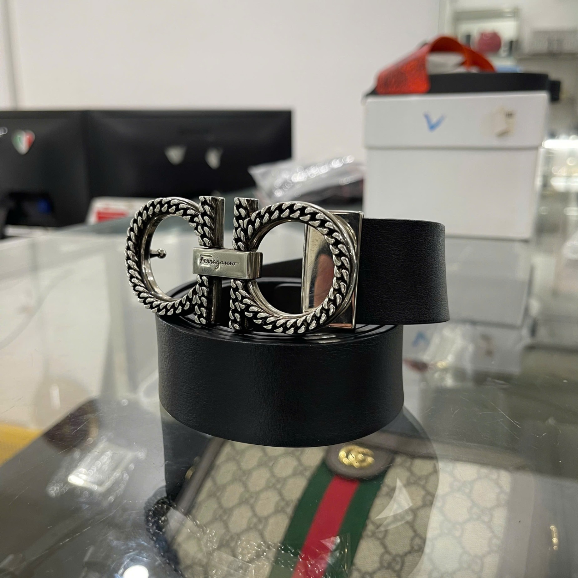 THẮT LƯNG SALVATORE FERRAGAMO LIKE NEW