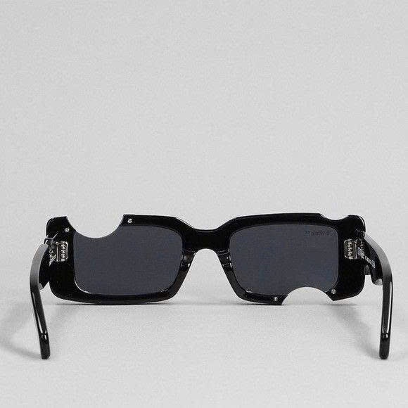 KÍNH OFF WHITE CADY CUT BLACK OERI006C99PLA0011007 50/20/150