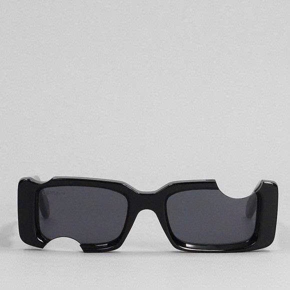 KÍNH OFF WHITE CADY CUT BLACK OERI006C99PLA0011007 50/20/150