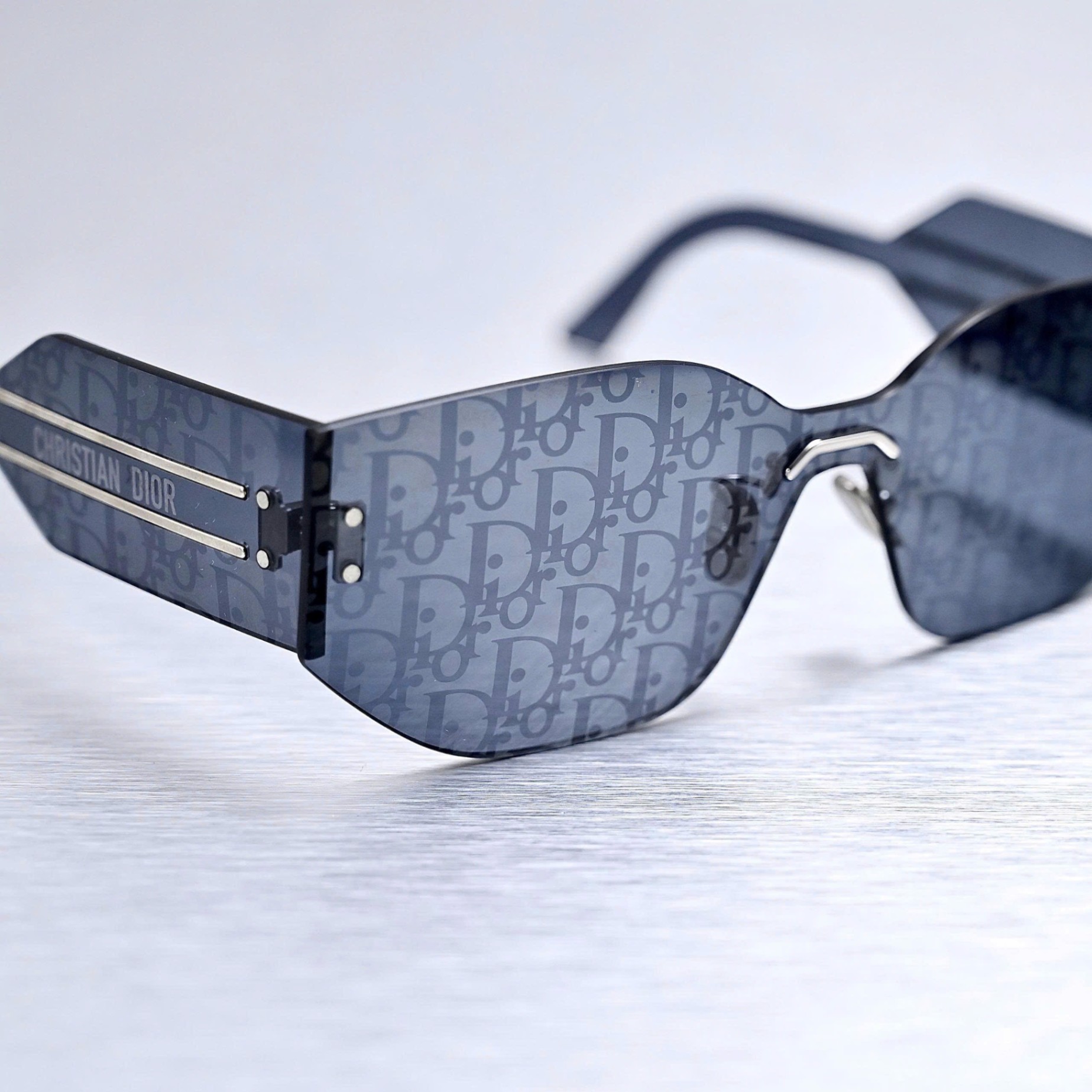 KÍNH DIOR CLUB M6U F0B8 BLUE SIZE 14/145