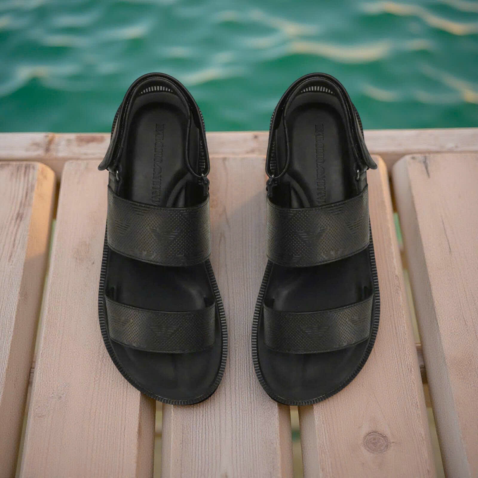 SANDAL EMPORIO ARMANI ĐEN CPA060626
