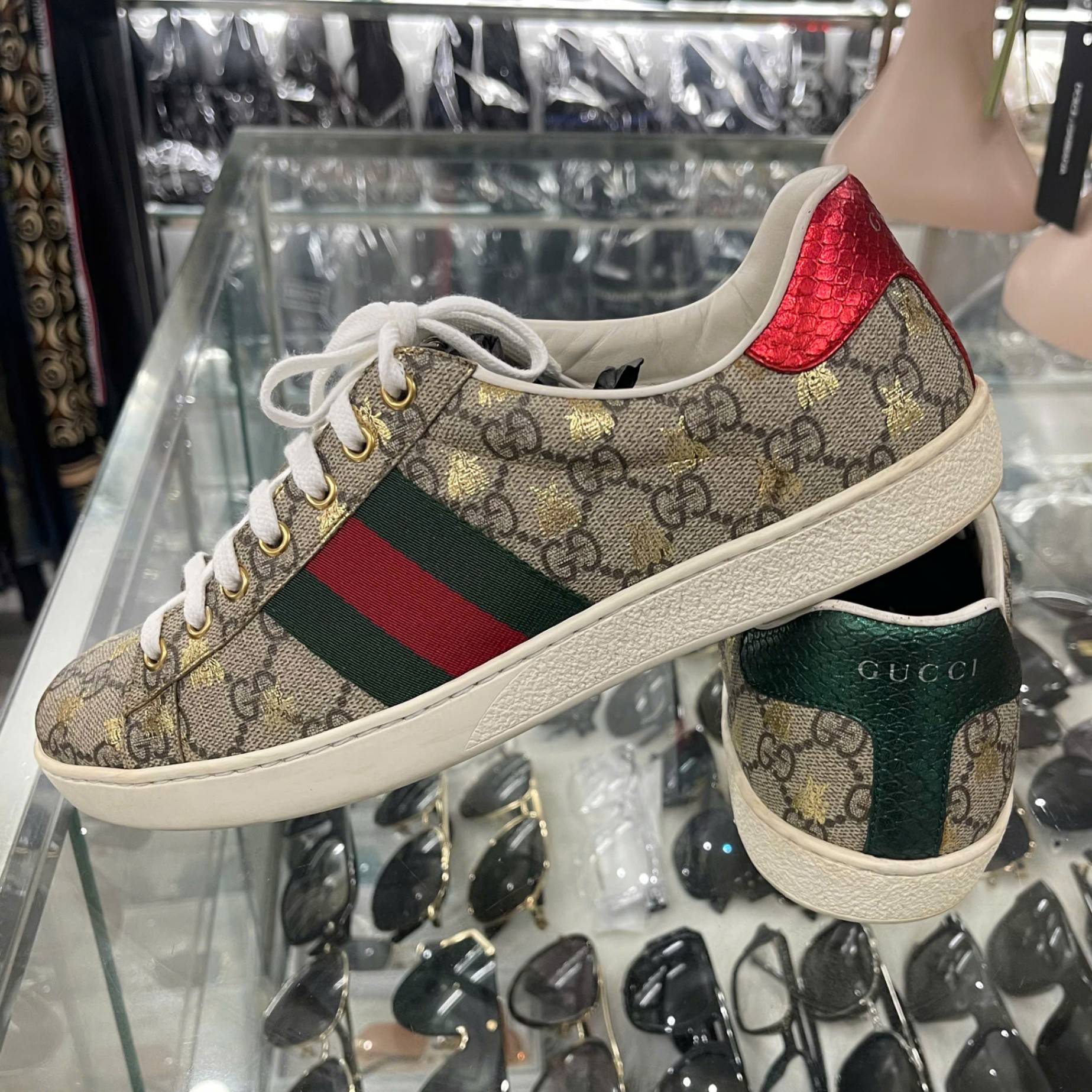 GIÀY SNEAKER GUCCI ONG VÀNG 548950 9N020 8465 LIKE NEW