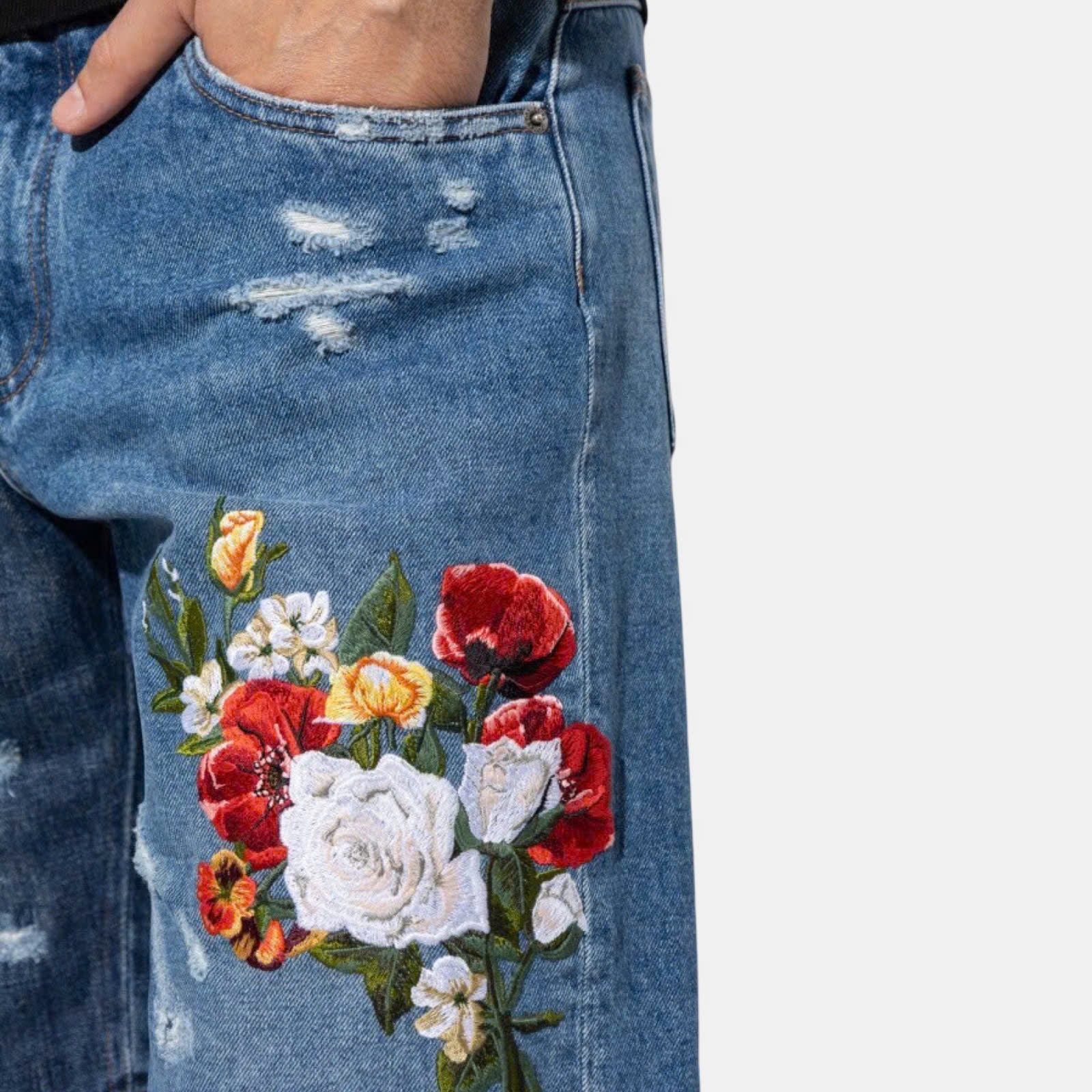 SHORT DOLCE WASH RÁCH HOA HỒNG GWUACZ G8EM1