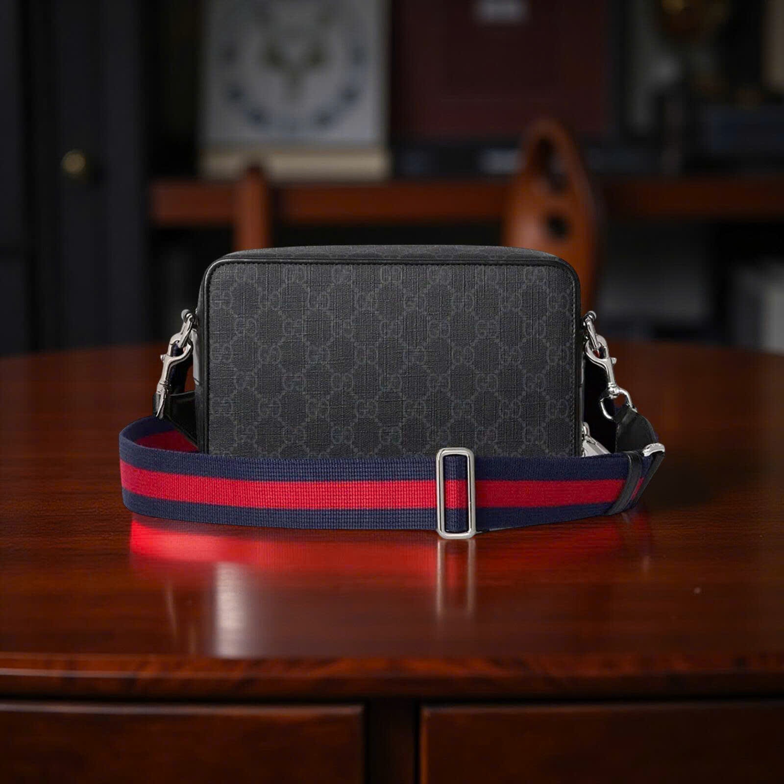 TÚI ĐEO CHÉO GUCCI ĐEN HỌA TIẾT MONO 792456 FADJA 1042