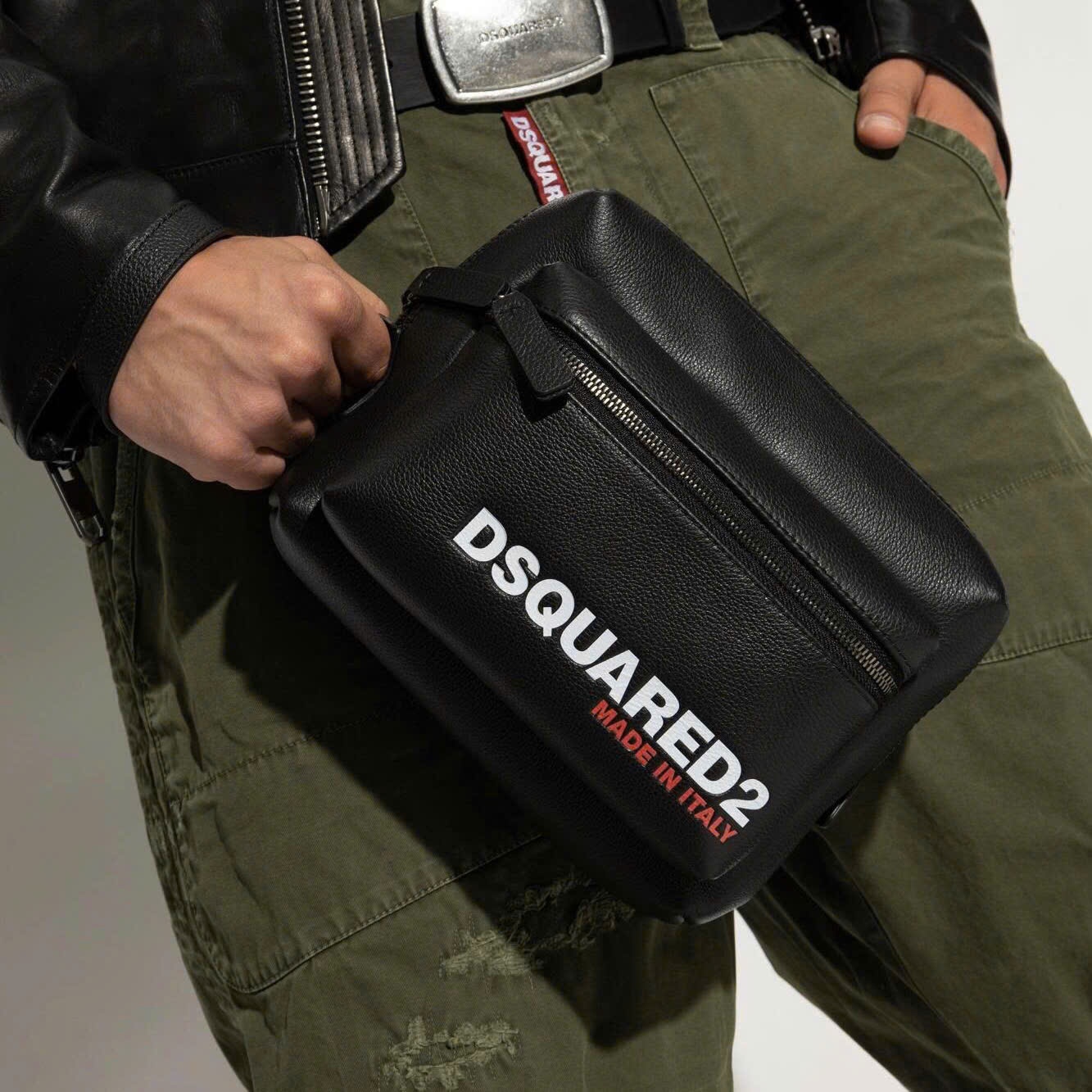 【新品未使用】ディーゼル サンダル ビックロゴ 青 29.5センチ 新品未使用】ディーゼル サンダル ビックロゴ 青 29.5センチ