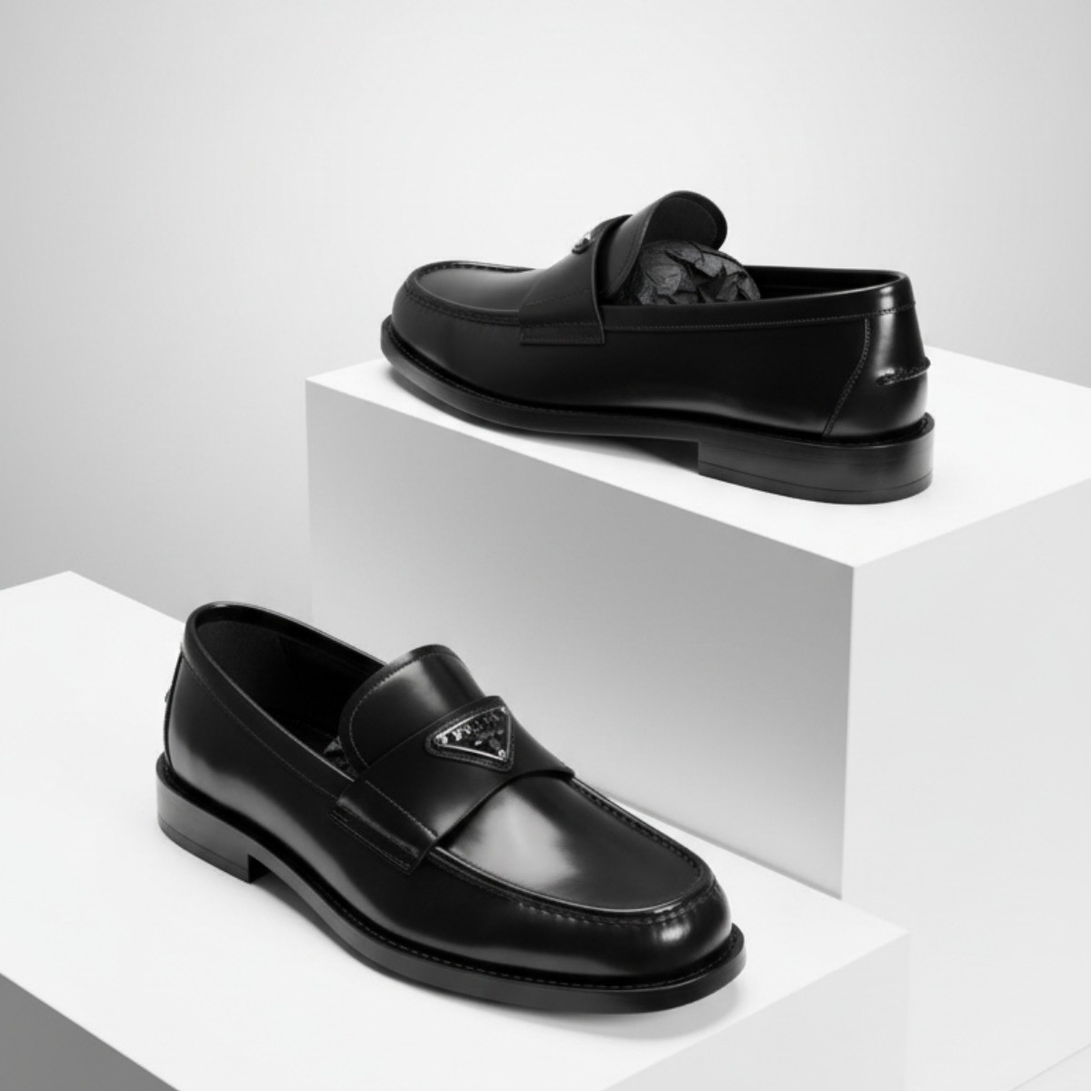 LOAFER PRADA ĐEN TAG BẠC 1D813N 055 F0002 F 025