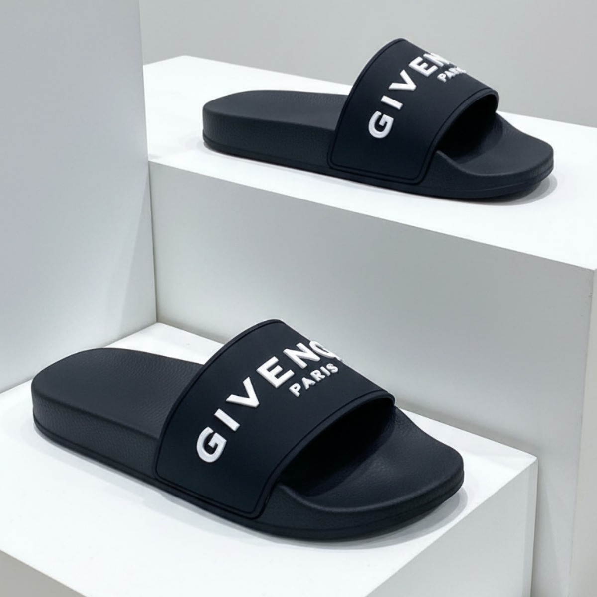DÉP GIVENCHY ĐEN CHỮ TRẮNG BH301TH1DB001