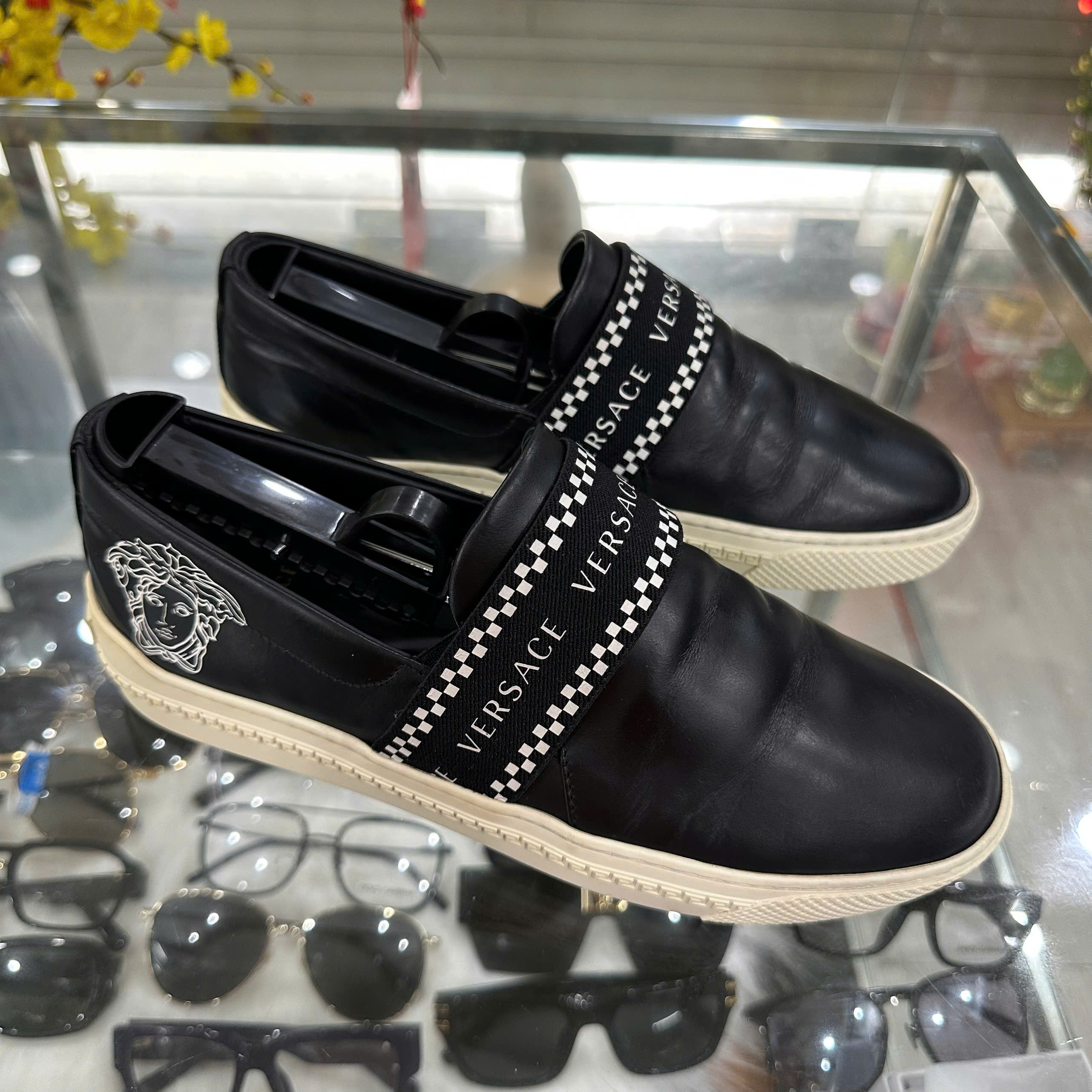 GIÀY SLIPON VERSACE ĐEN MEDUSA LN005 LIKE NEW