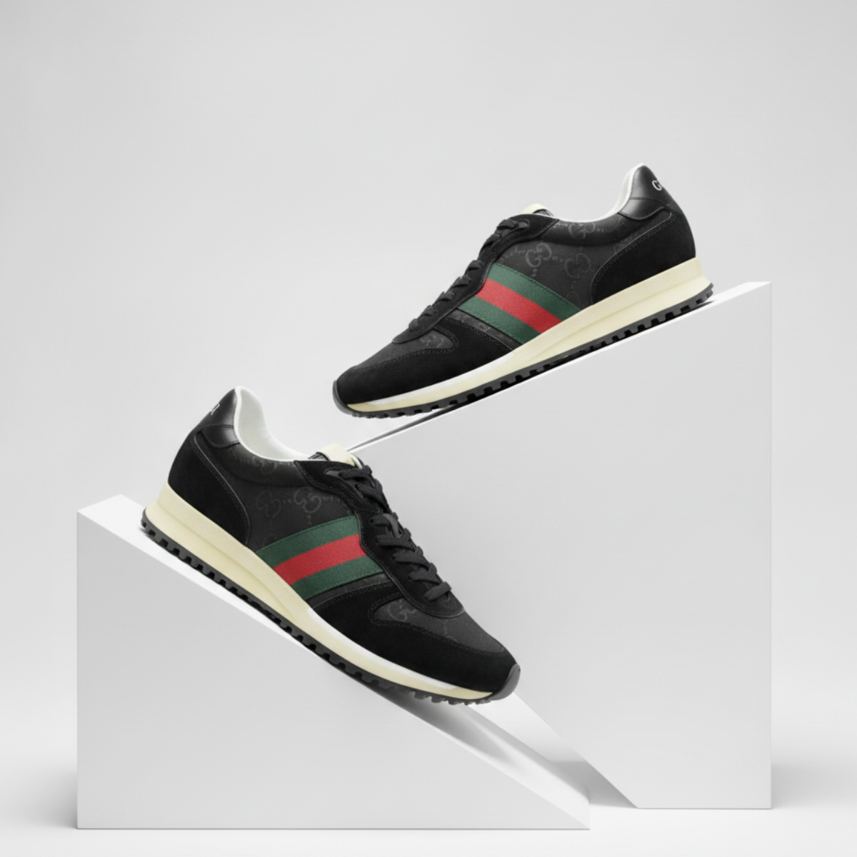 GIÀY SNEAKER GUCCI RE-MOTION 840291AAEZM1061