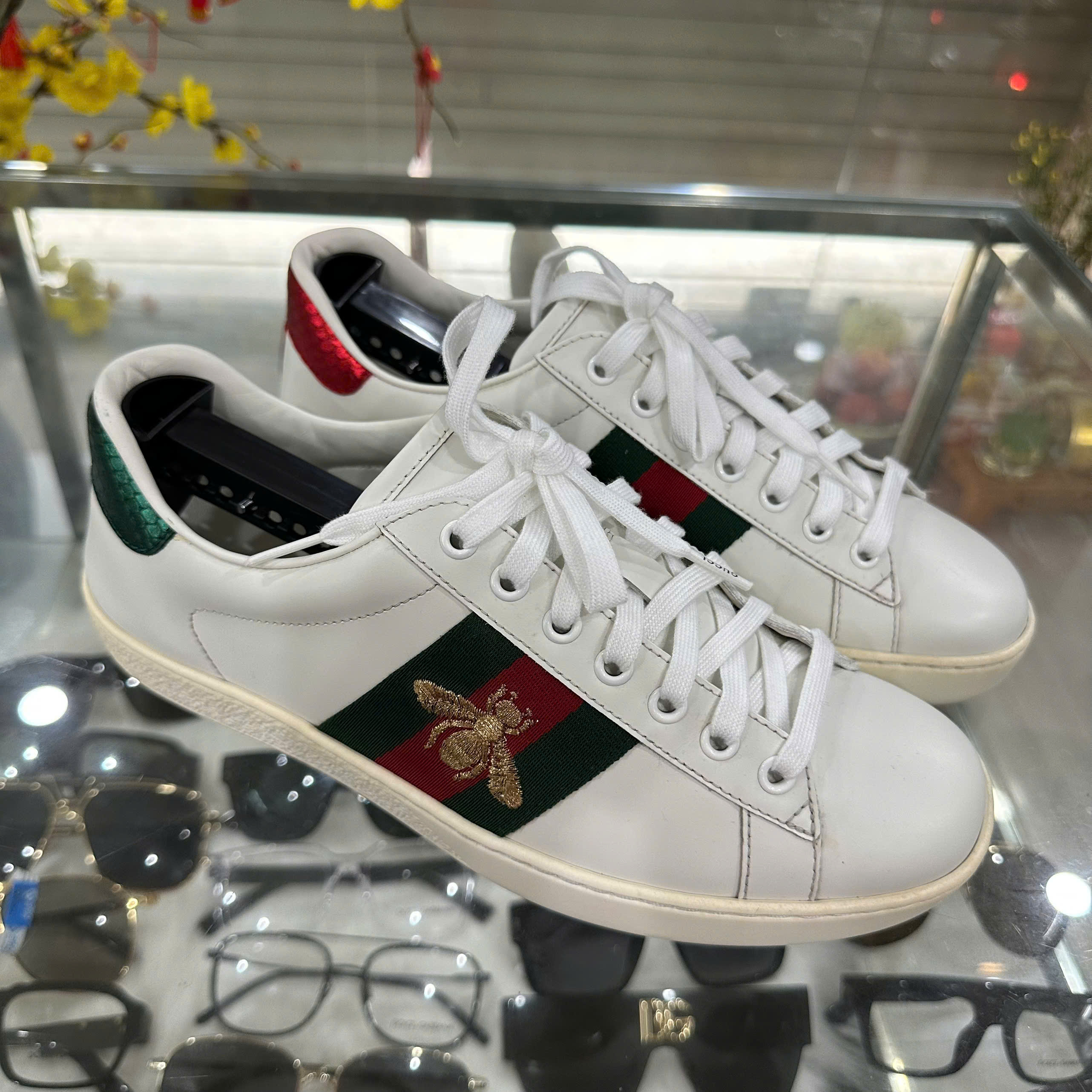 GIÀY SNEAKER GUCCI TRẮNG VẠCH CỜ LN004 LIKE NEW