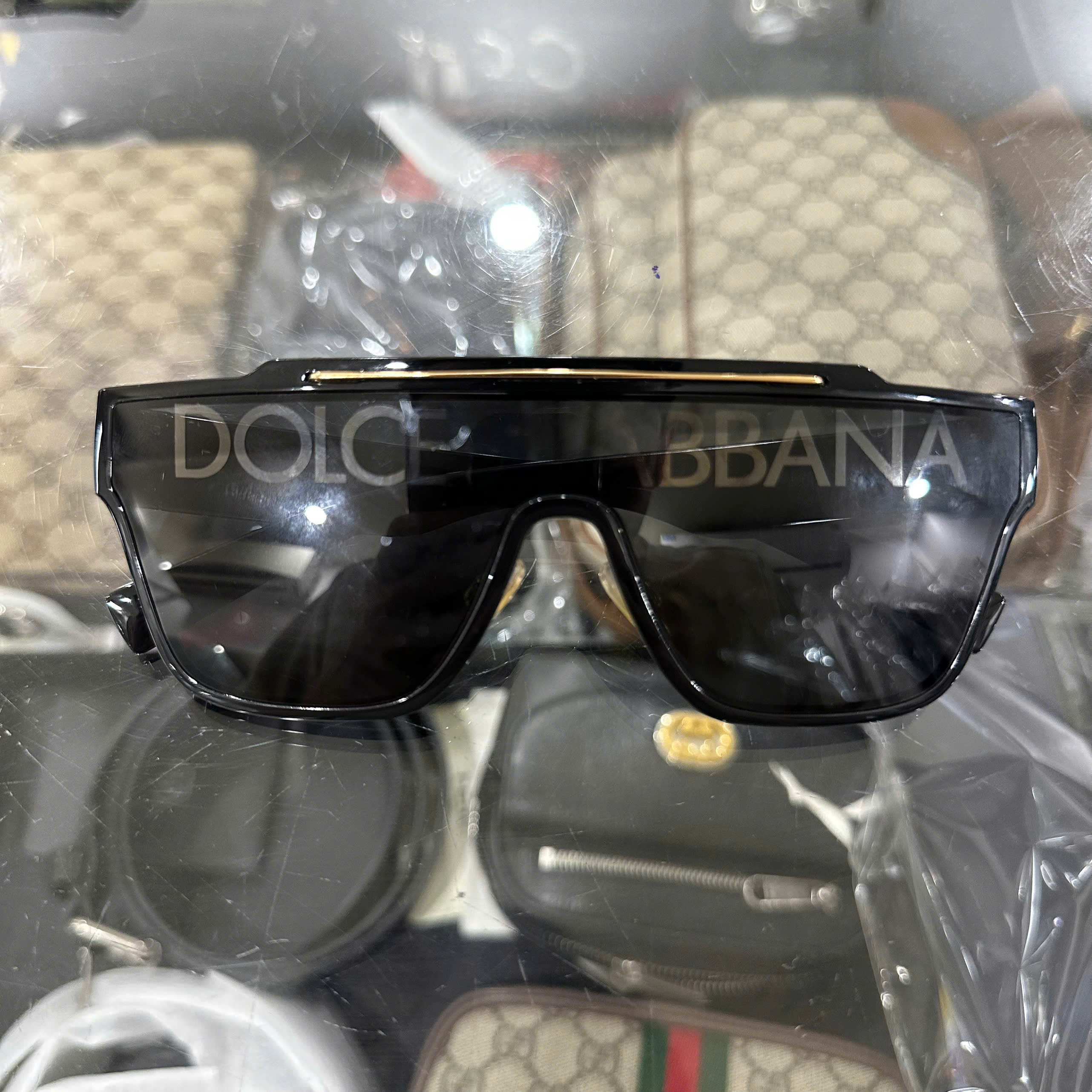 KÍNH DOLCE LN069 LIKE NEW