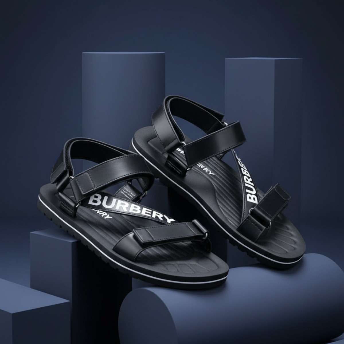 SANDAL BURBERRY ĐEN CHỮ TRẮNG 8037172