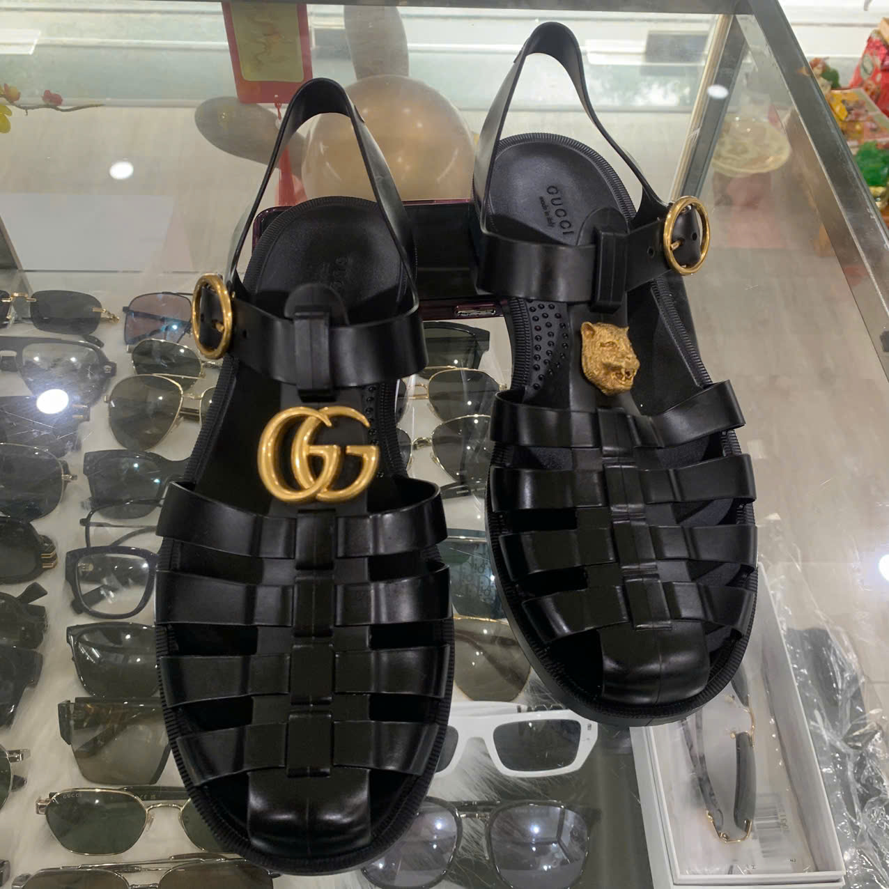 SANDAL GUCCI ĐEN MẶT HỔ 46343 J8700 1000 LN033 LIKE NEW