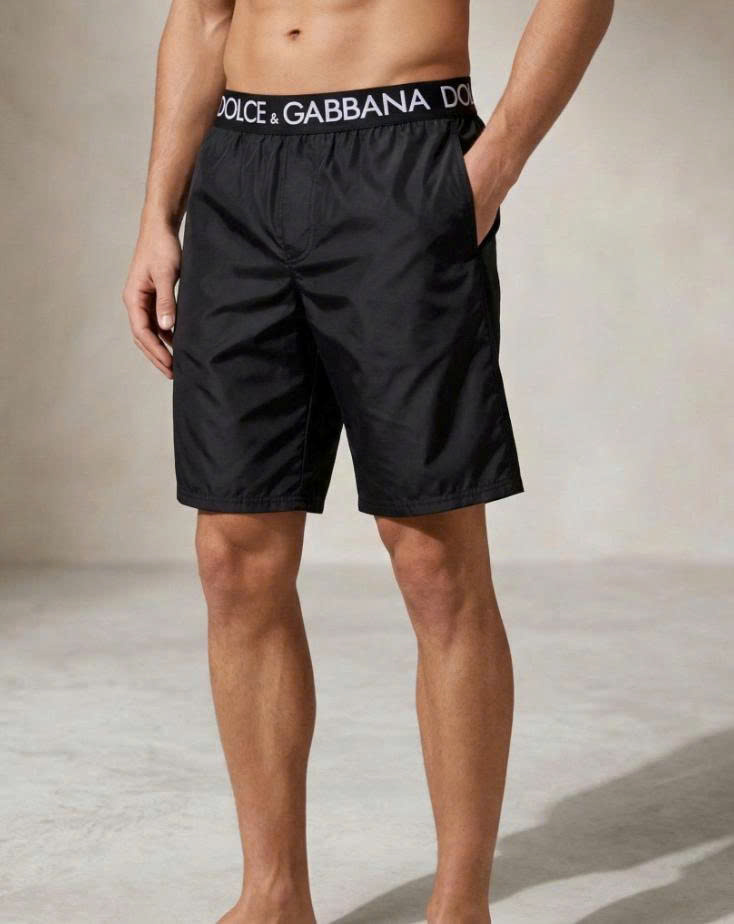 SHORT DOLCE ĐEN CHỮ TRẮNG M4B74TFUSFWN0000