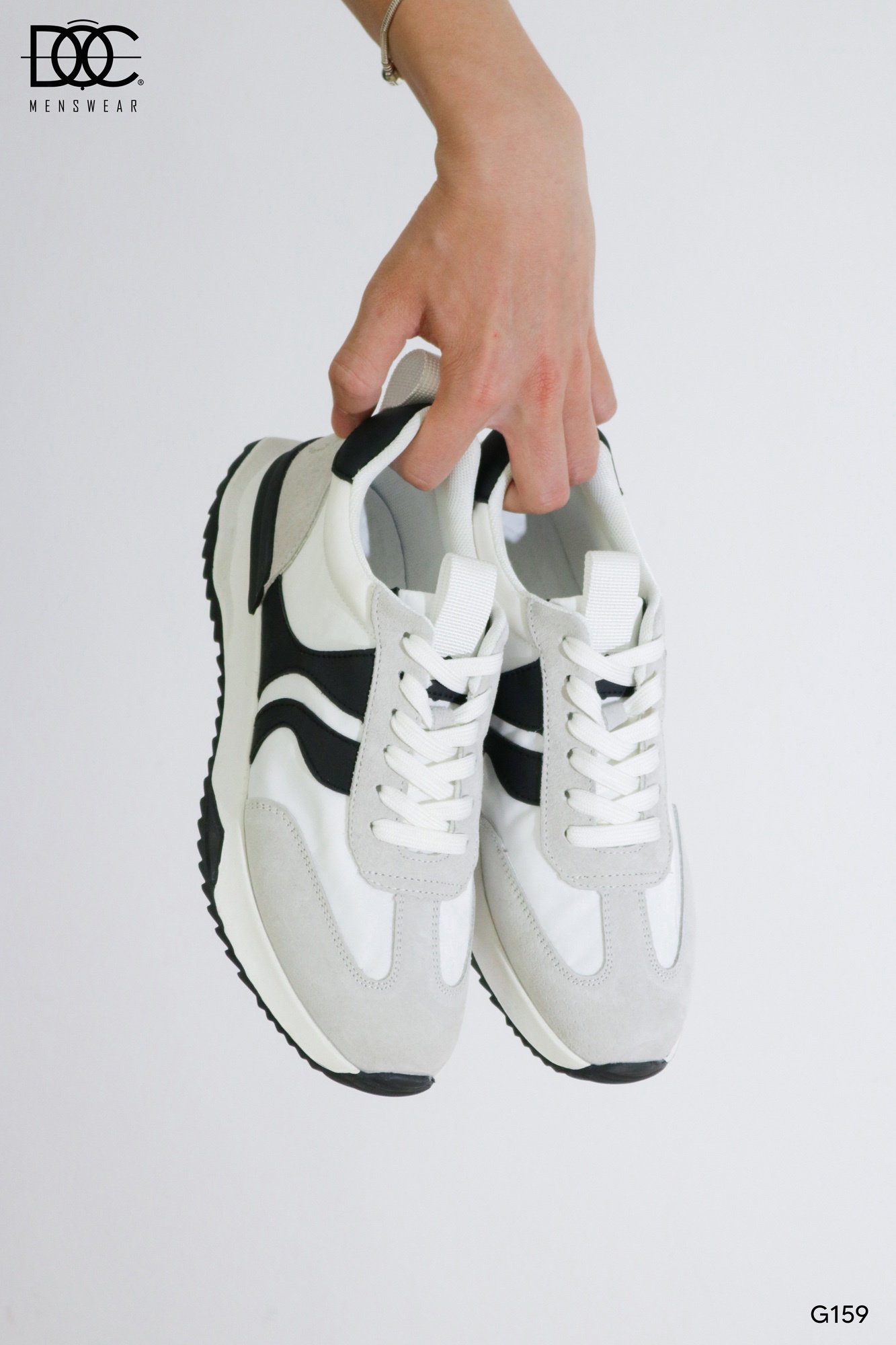 G159_ Sneaker uốn đen