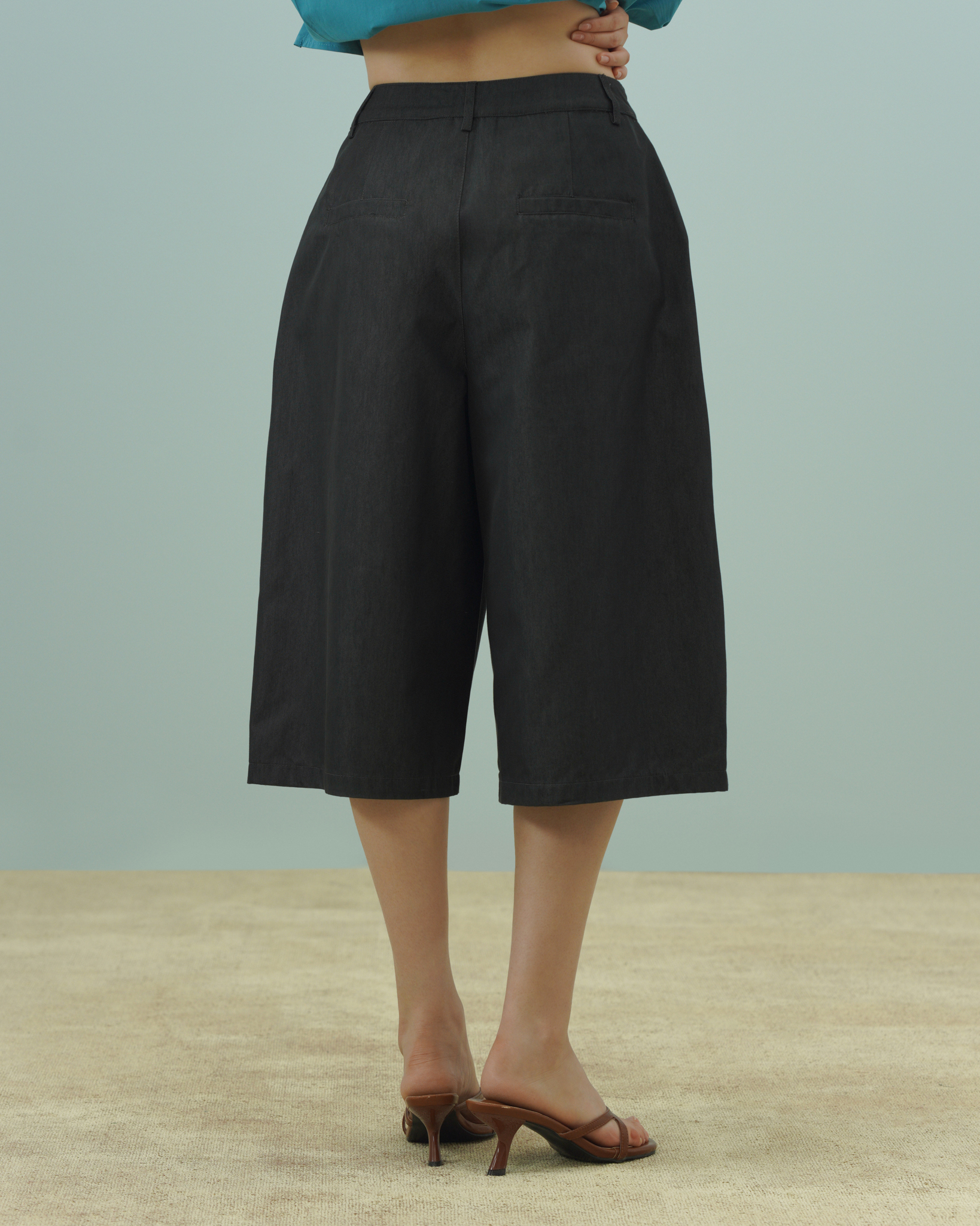 Low-Slung Linen Culottes (62046900_Quần lửng ống rộng, màu xám ghi, bằng vải dệt thoi)