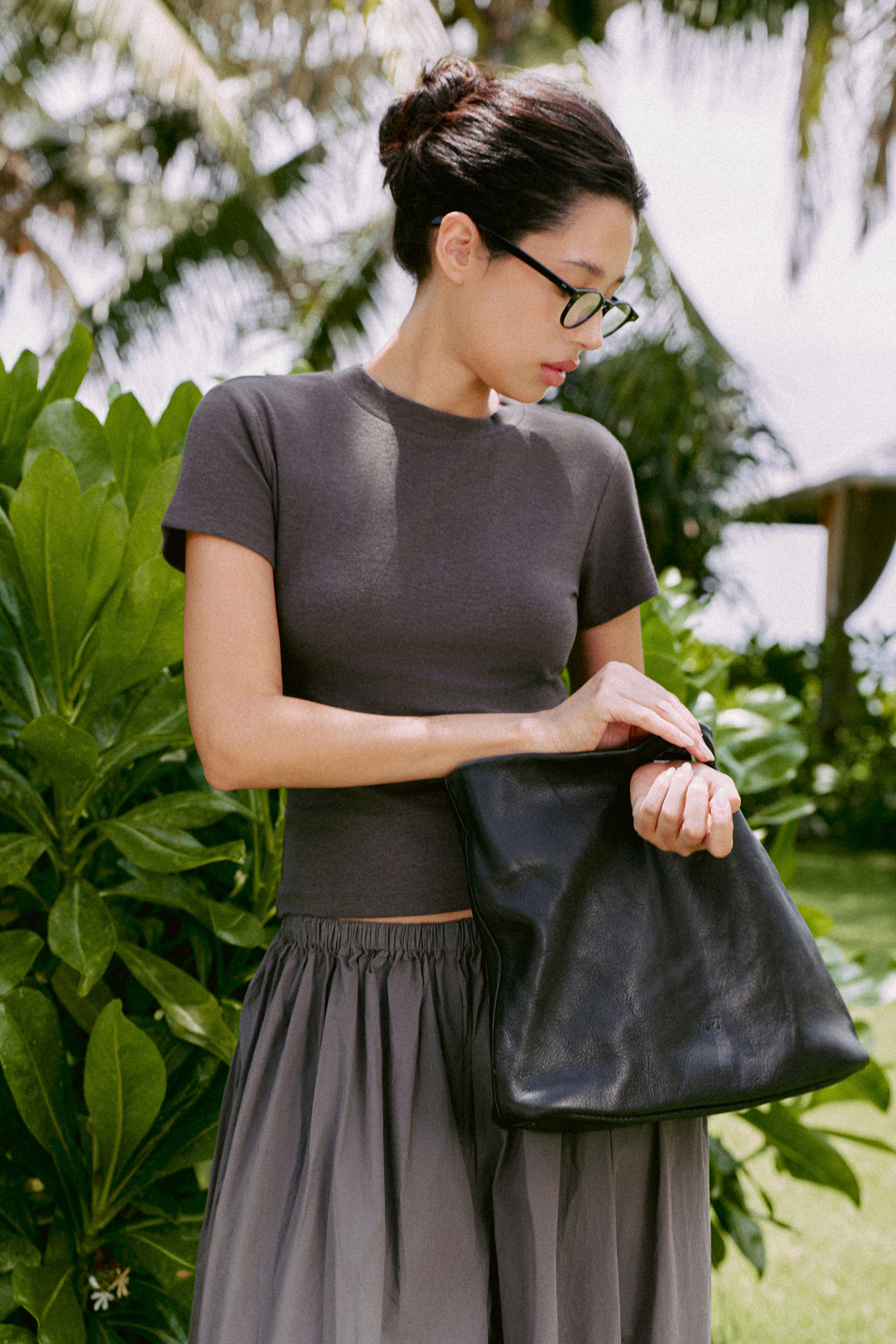 Mare Top (61099030_Áo thun nữ ngắn tay cổ tròn phối chi tiết đan sau lưng, từ vải dệt kim)