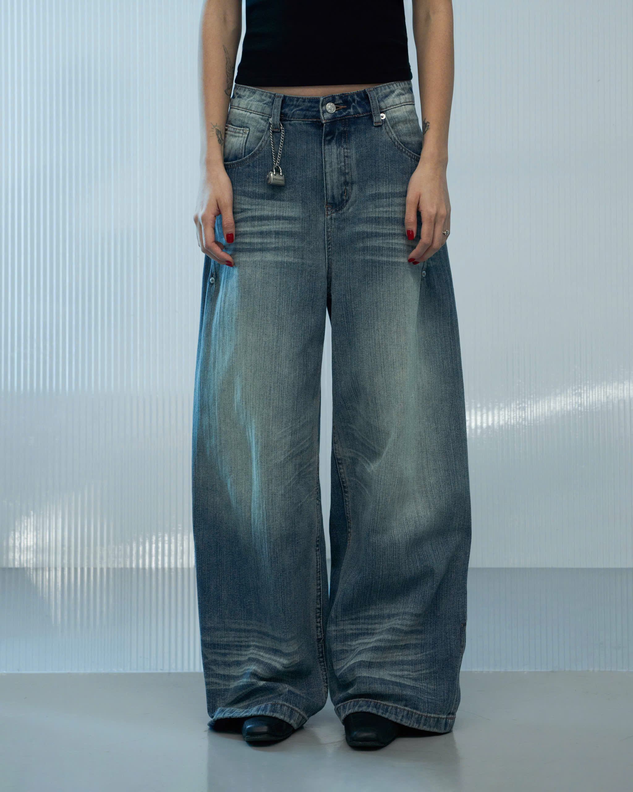 Ombra Marked Wide Fit Jeans (62046200_Quần bò dài nữ ống suông, vải dệt thoi)