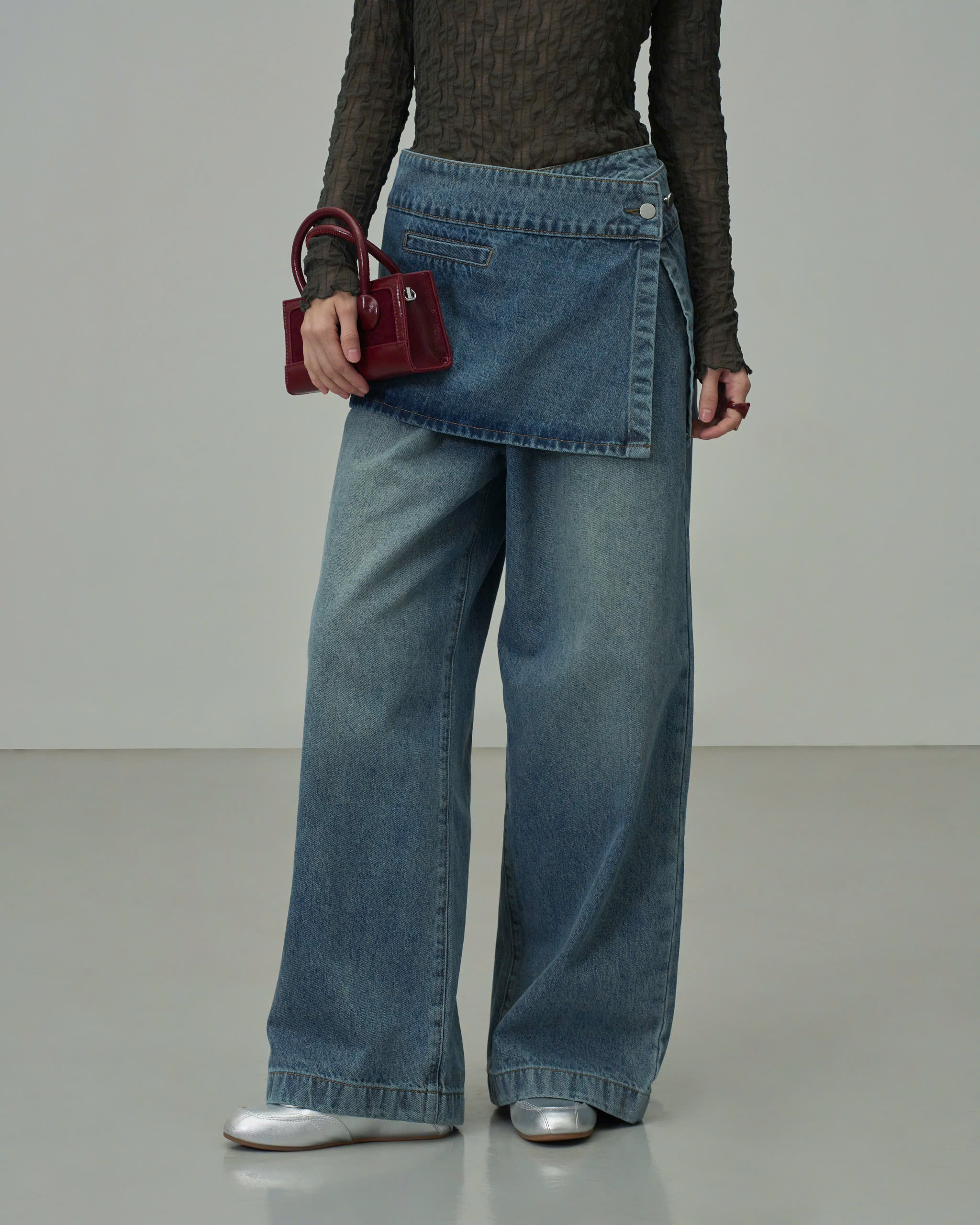 Overlay Wide-Leg Jeans