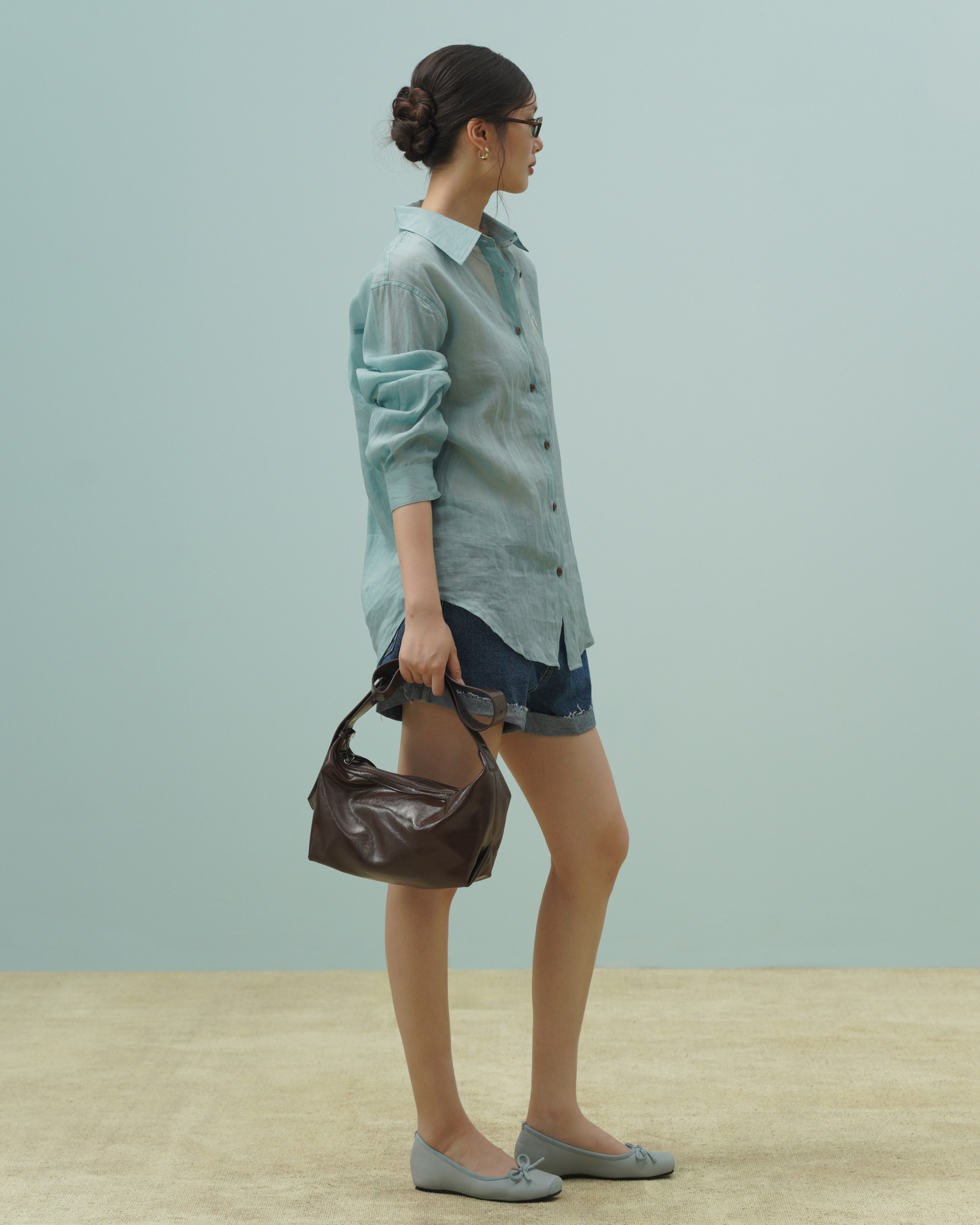 Palamo Ramie Shirt (62069000_Áo sơ mi nữ dài tay dáng suông, từ vải dệt thoi)