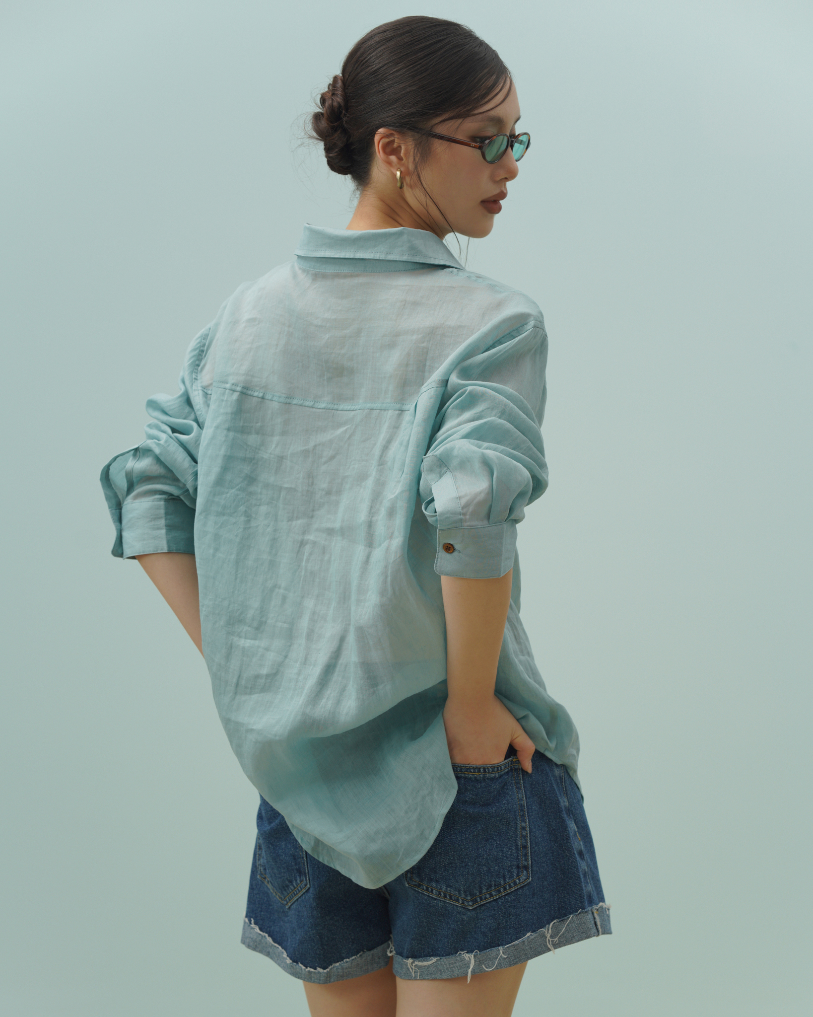 Palamo Ramie Shirt (62069000_Áo sơ mi nữ dài tay dáng suông, từ vải dệt thoi)