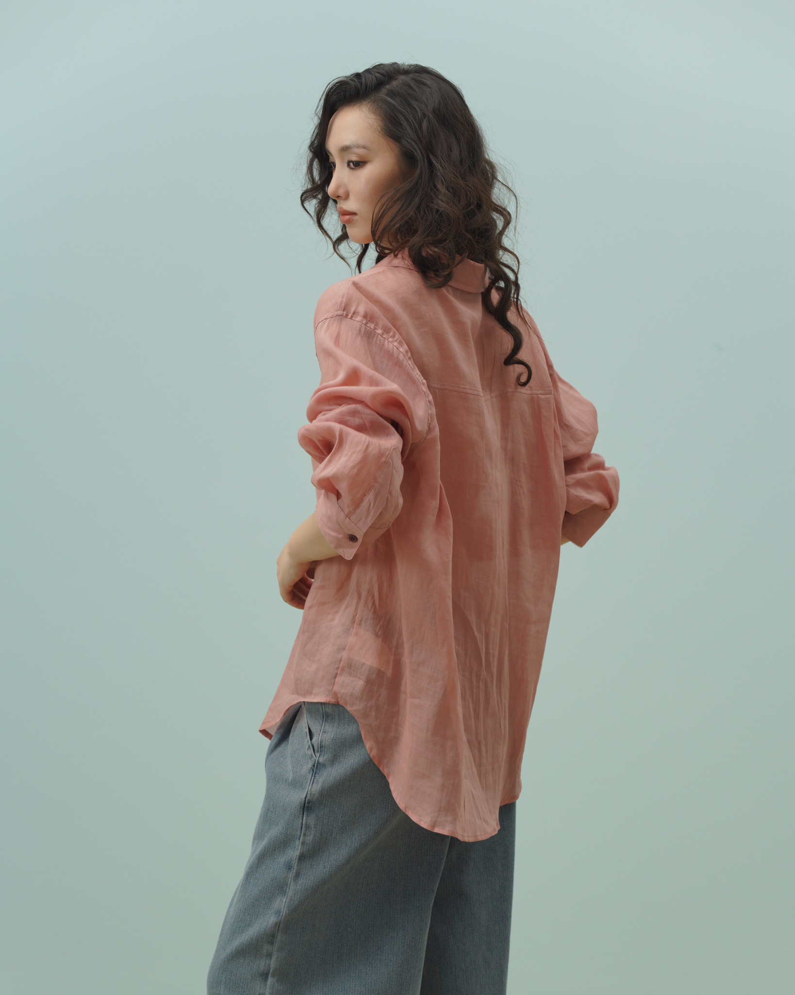 Palamo Ramie Shirt (62069000_Áo sơ mi nữ dài tay dáng suông, từ vải dệt thoi)