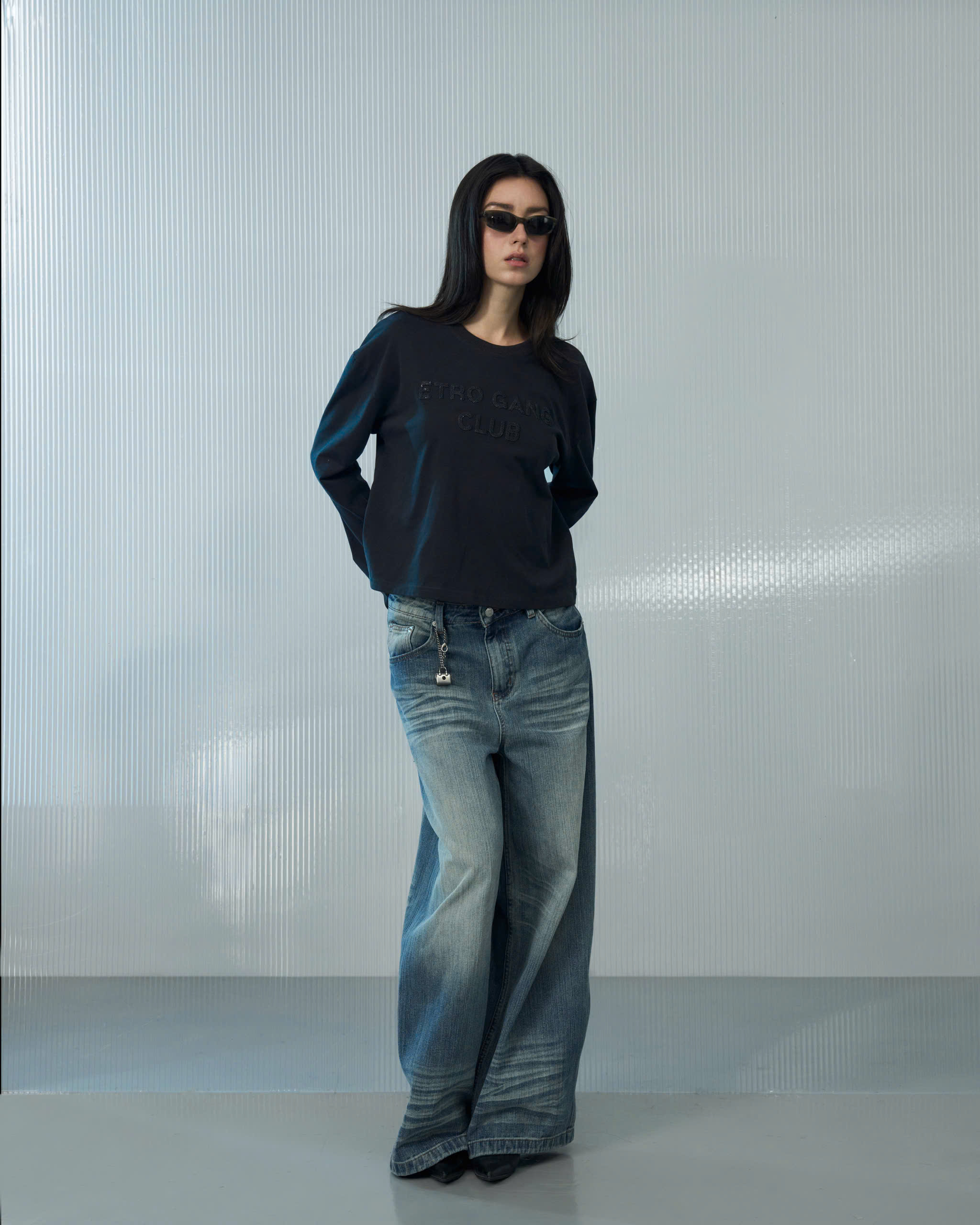 Subtle Mark LS Tee (61102000_Áo thun dài tay nữ, thêu chữ trước ngực)