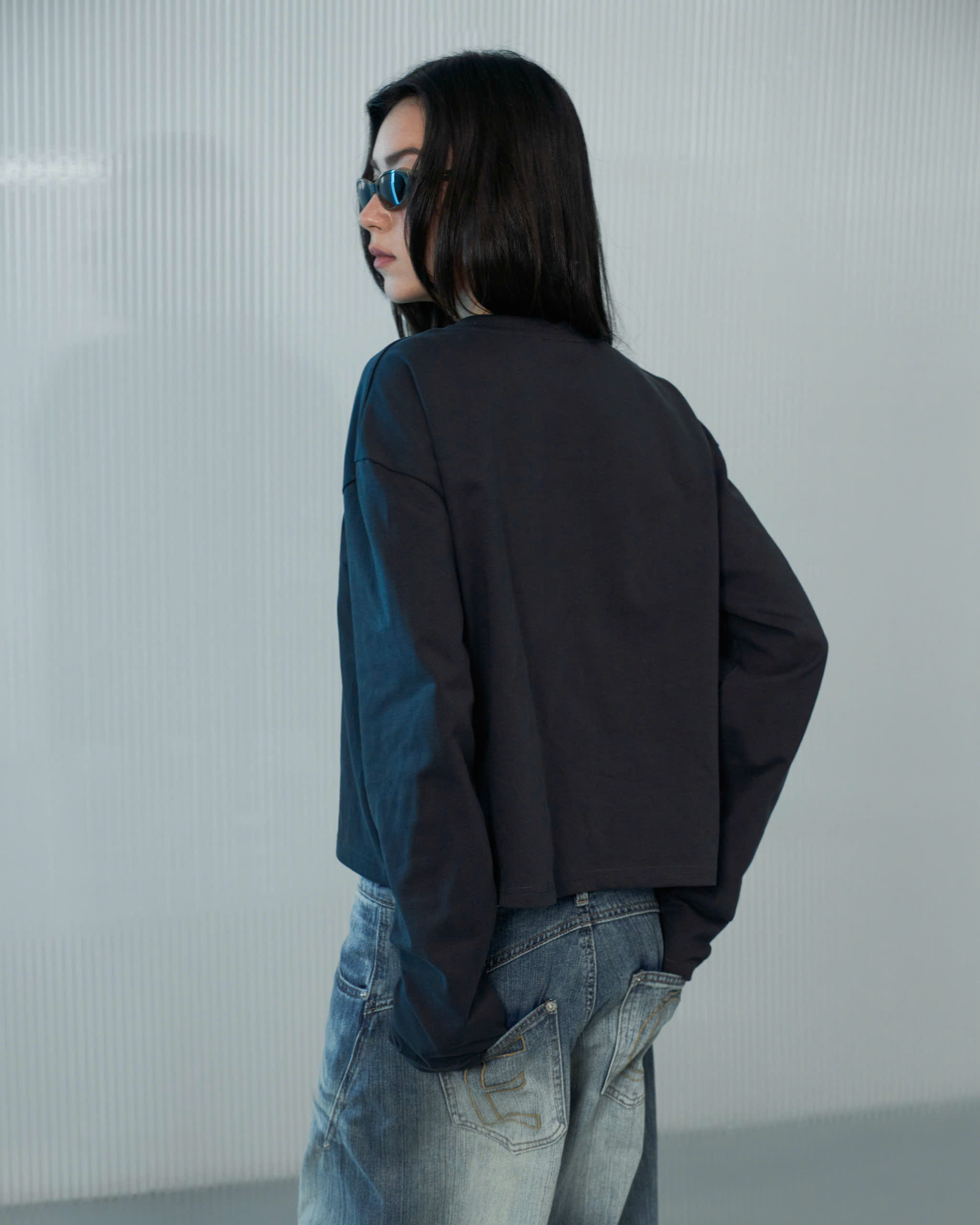 Subtle Mark LS Tee (61102000_Áo thun dài tay nữ, thêu chữ trước ngực)
