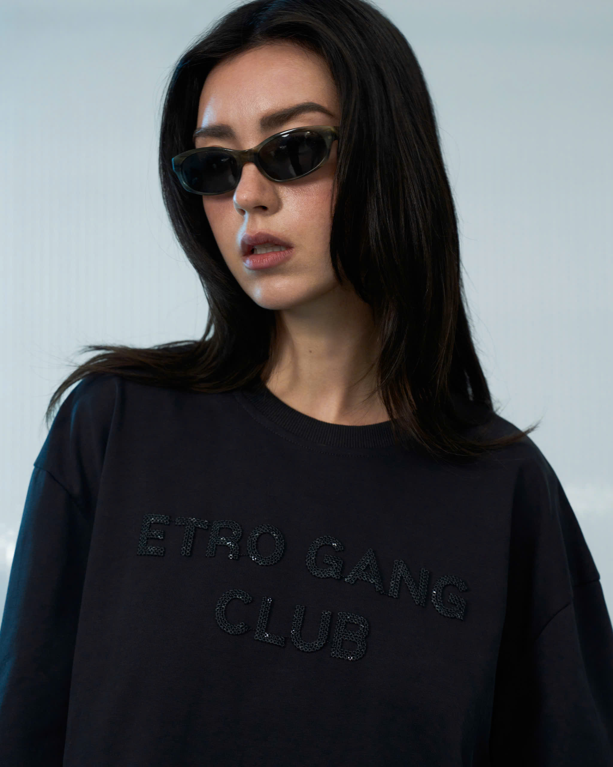 Subtle Mark LS Tee (61102000_Áo thun dài tay nữ, thêu chữ trước ngực)