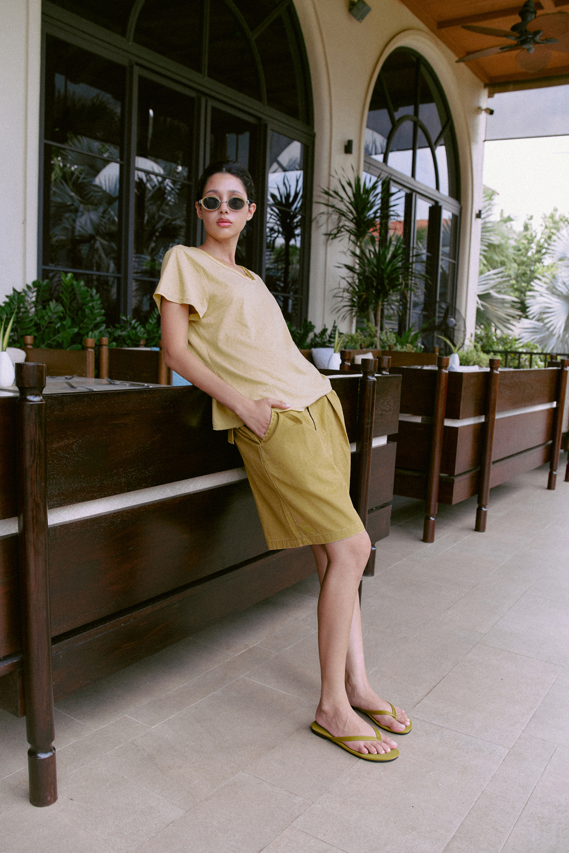Tessy Relaxed Shorts (62046200_Quần short nữ ống rộng, cạp chun phía sau, bằng vải dệt thoi)
