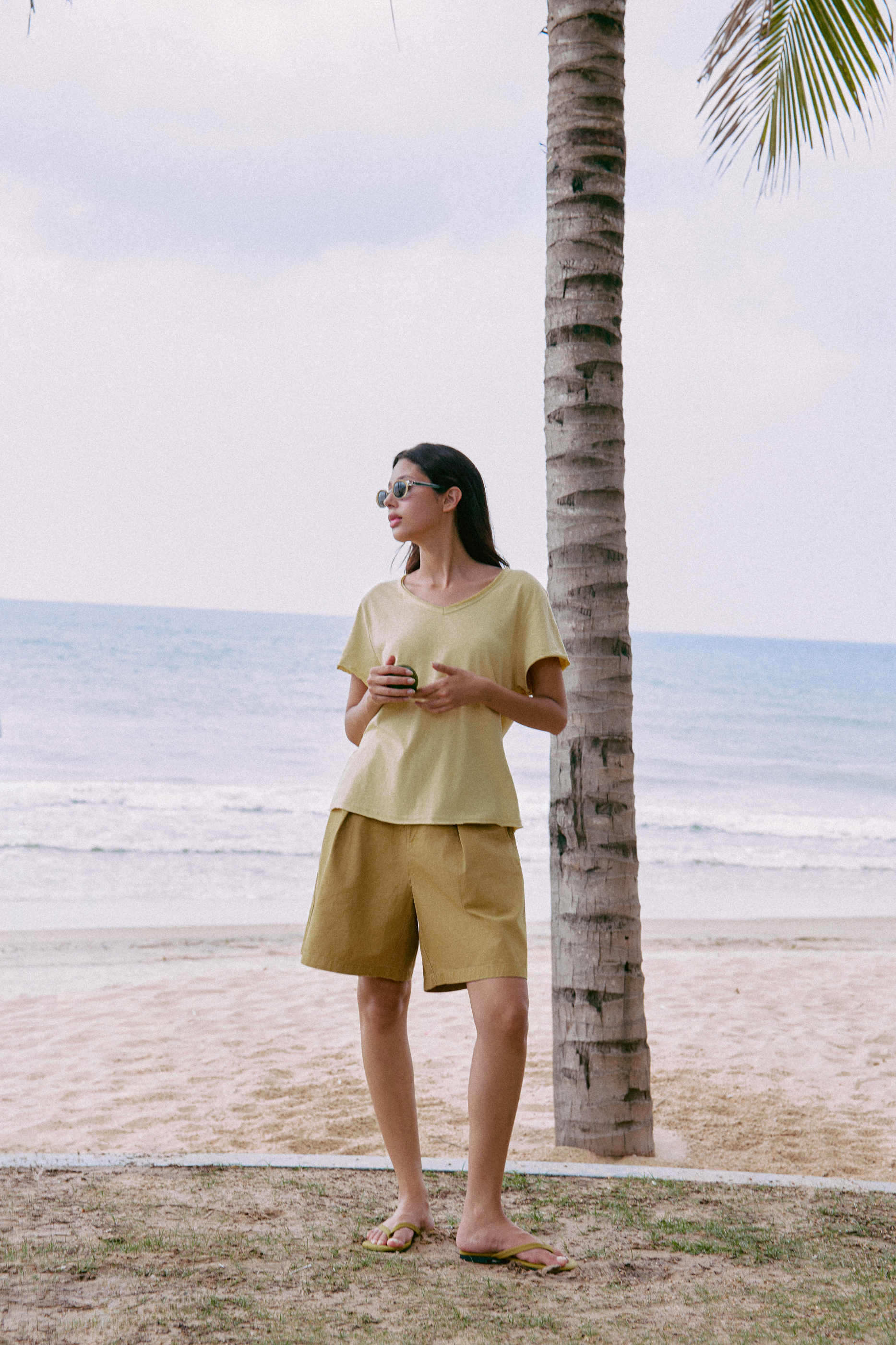 Tessy Relaxed Shorts (62046200_Quần short nữ ống rộng, cạp chun phía sau, bằng vải dệt thoi)