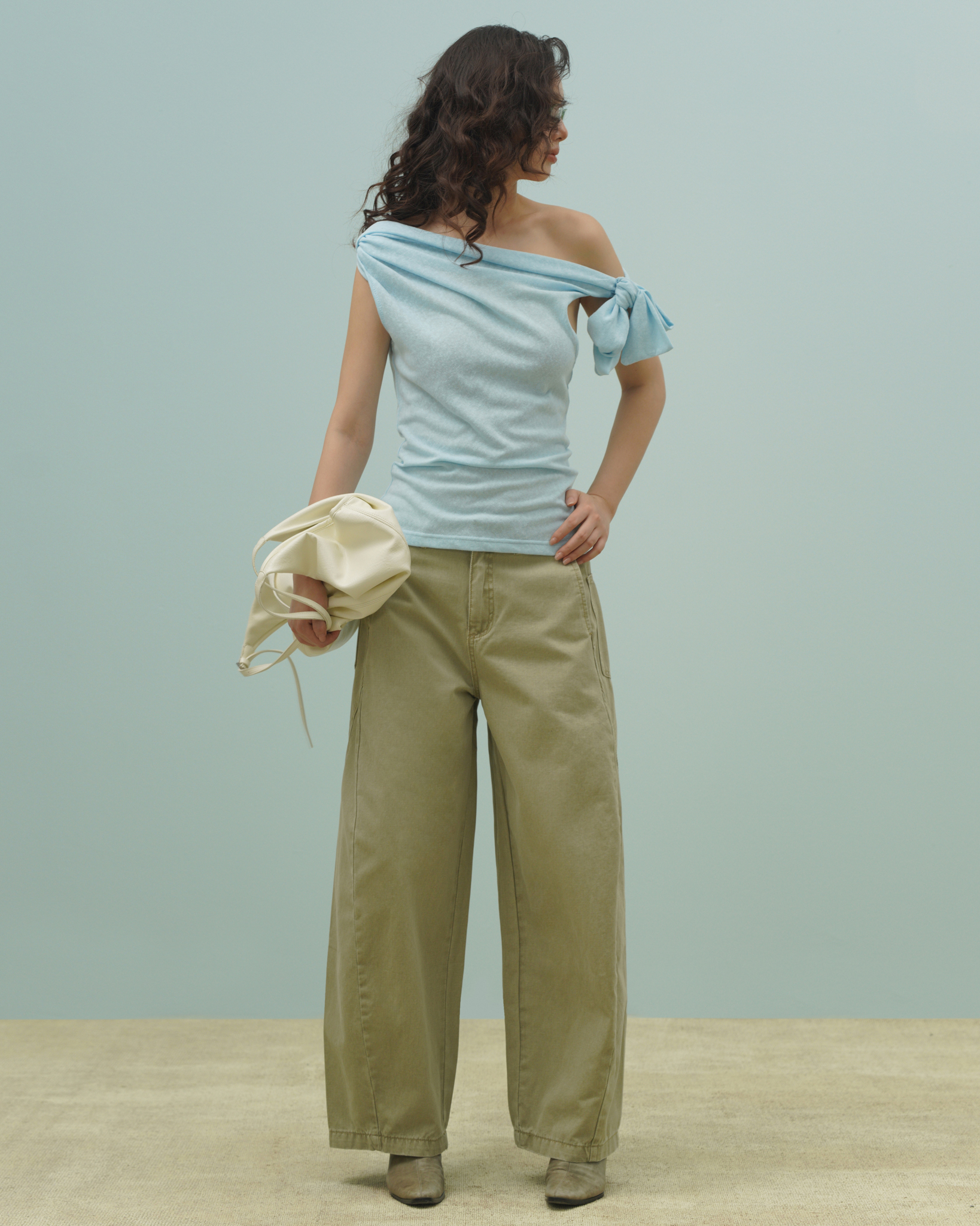 Varen Barrel Pants (62046200_Quần dài kaki, màu be bằng vải dệt thoi)