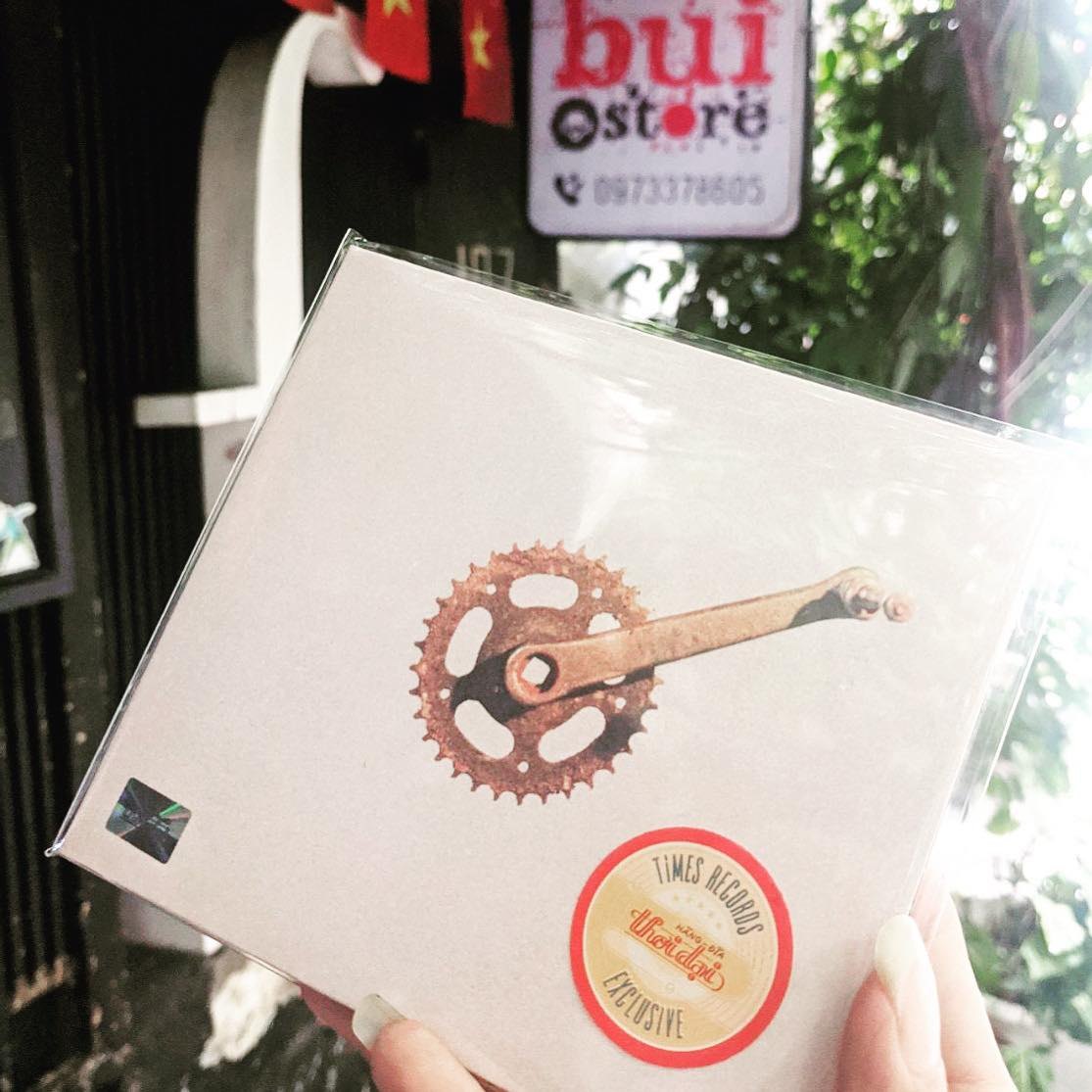 Album Chúng Ta Đều Muốn Một Thứ - Cá Hồi Hoang