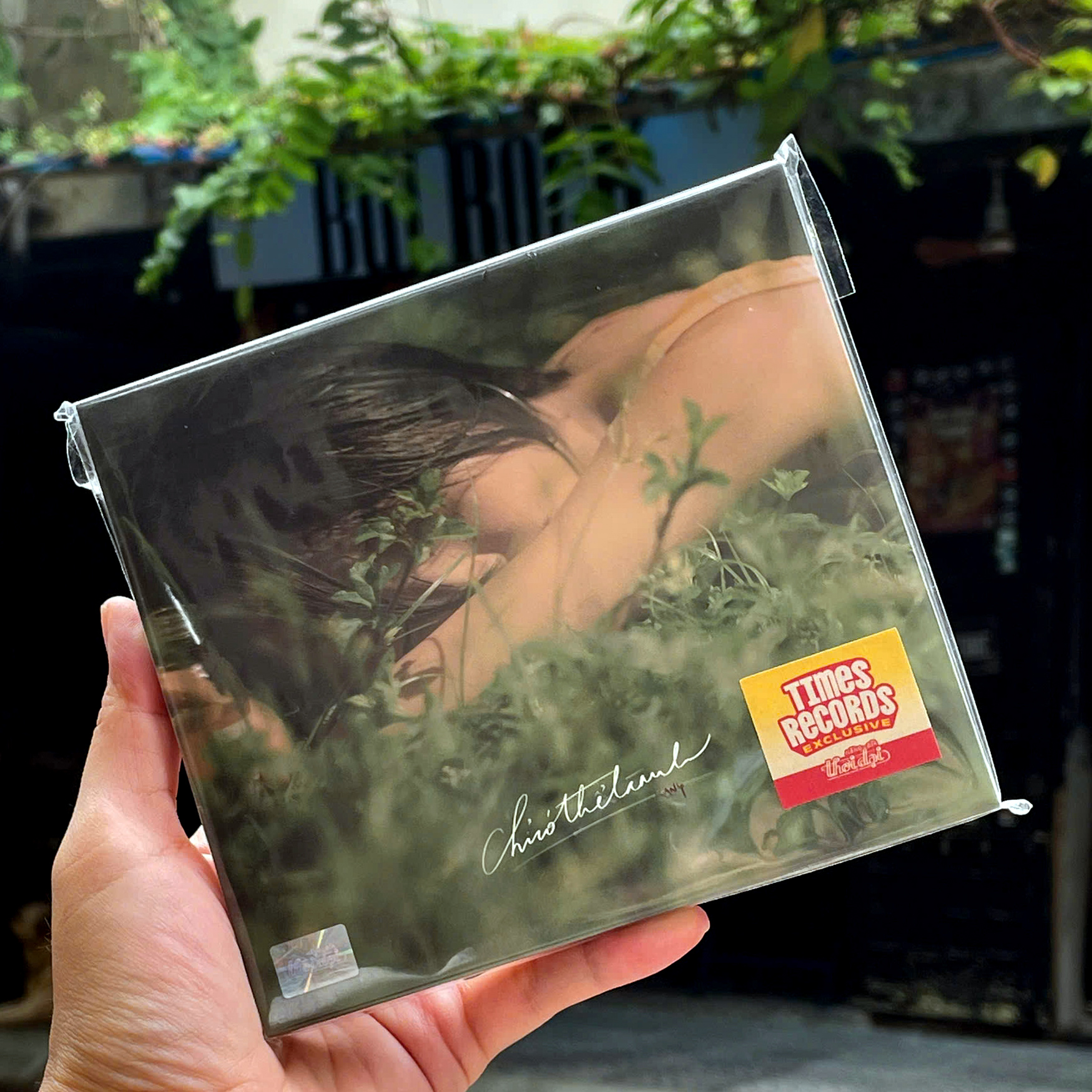 Album Chỉ có thể là anh - TRANG
