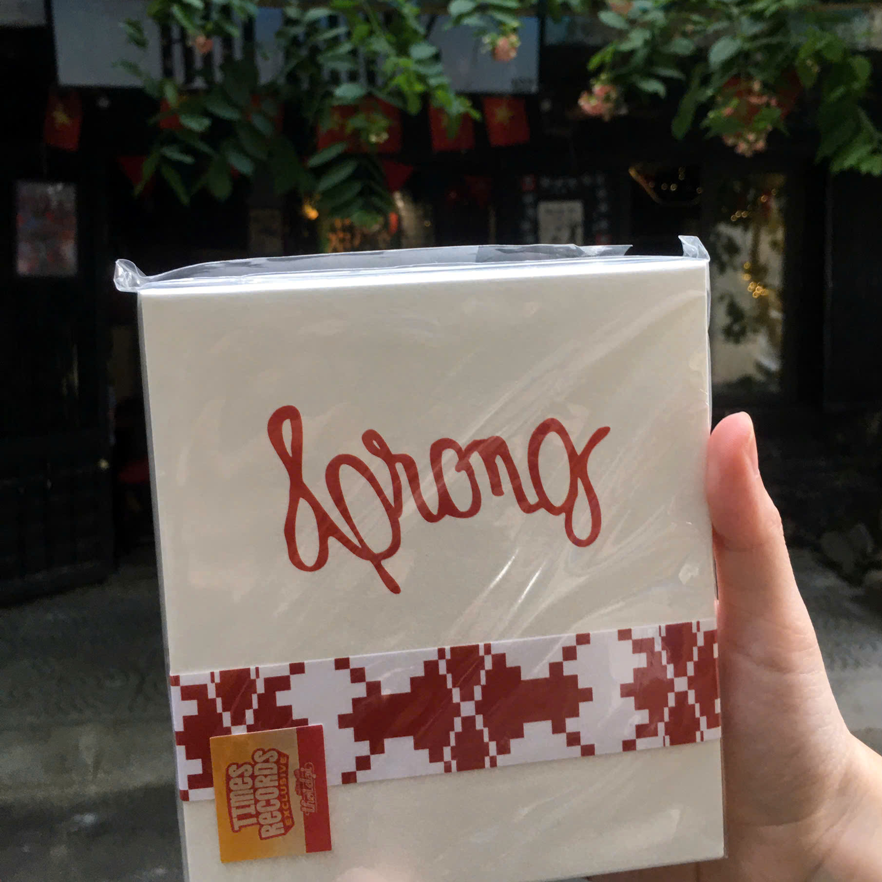 Album Trong (Album số 3) - Trang
